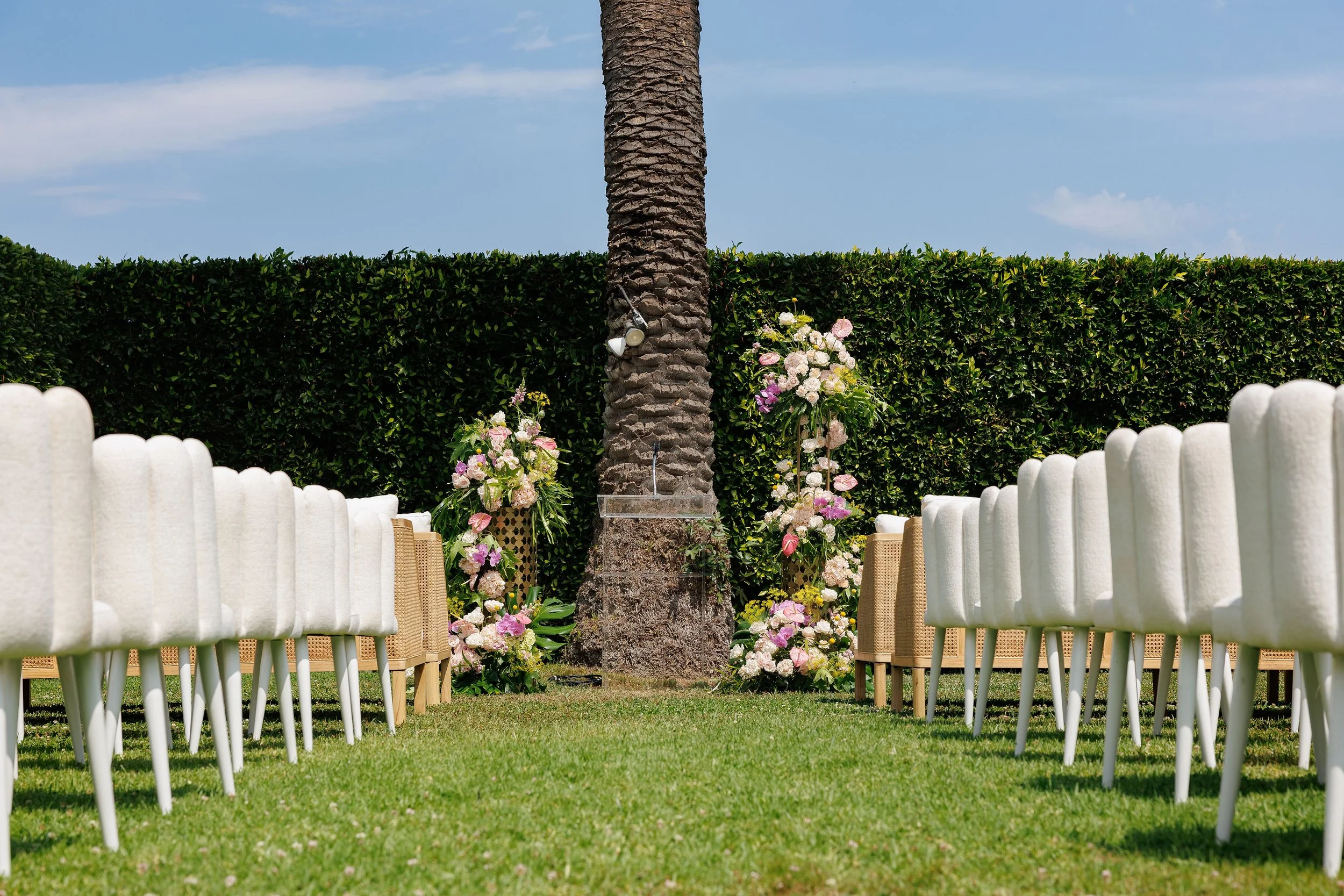 www.santabarbarawedding.com | Girl Squad Media | Riviera Mansion | Town and Country Event Rentals | Outdoor Garden Party Wedding 