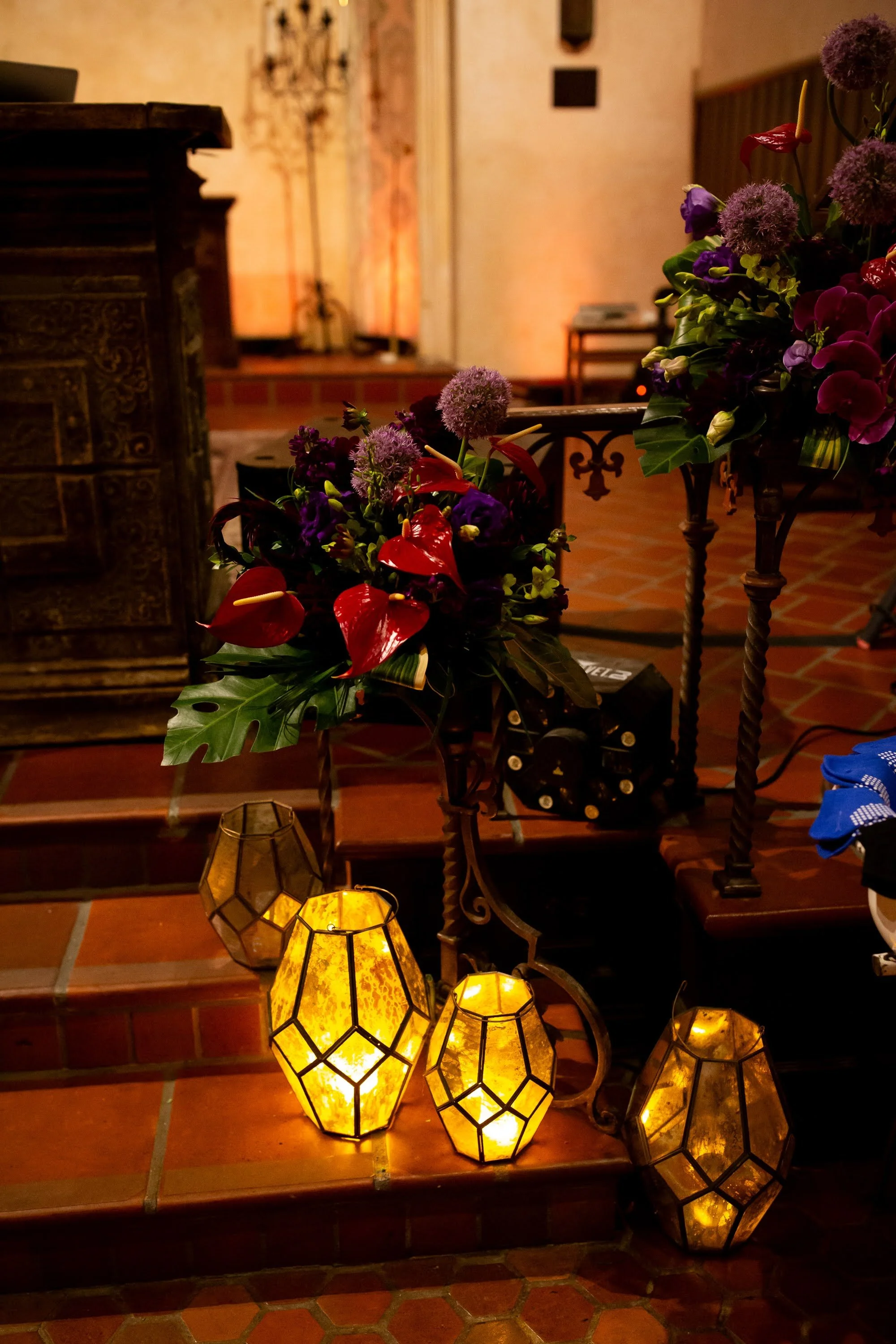 www.santabarbarawedding.com | Unitarian Society of Santa Barbara | Halloween Theme Wedding