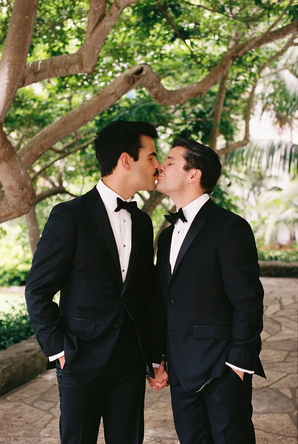www.santabarbarawedding.com | Holly Castillo | Santa Barbara Courthouse | LGBTQ+ Wedding at the Courthouse