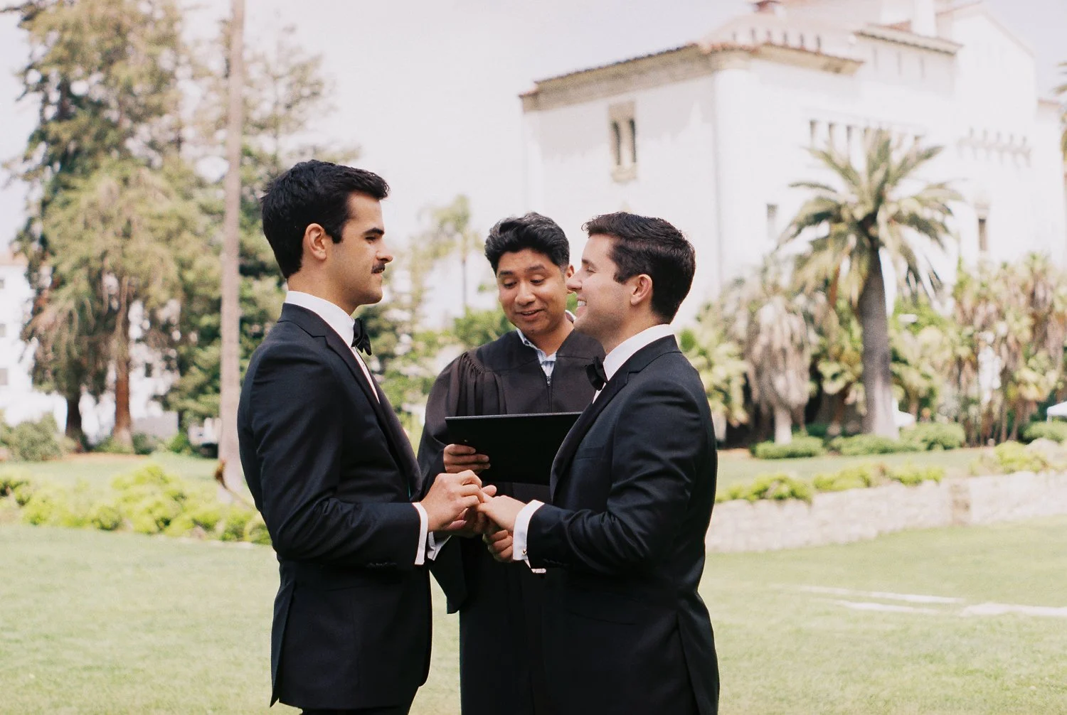 www.santabarbarawedding.com | Holly Castillo | Santa Barbara Courthouse | LGBTQ+ Wedding at the Courthouse