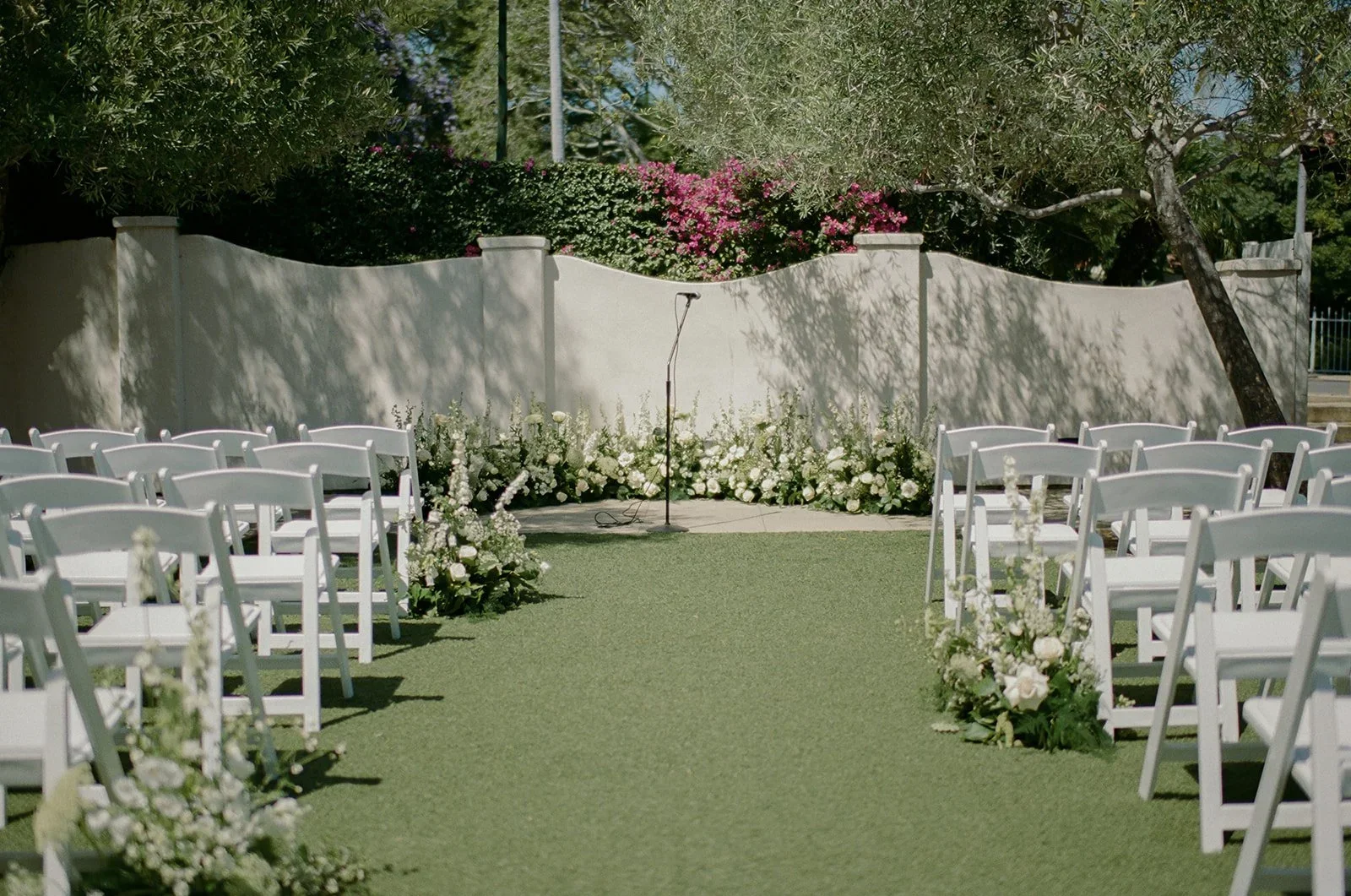 www.santabarbarawedding.com | Unitarian Society of Santa Barbara | Karen D. Photography | Santa Barbara Church Wedding Venue