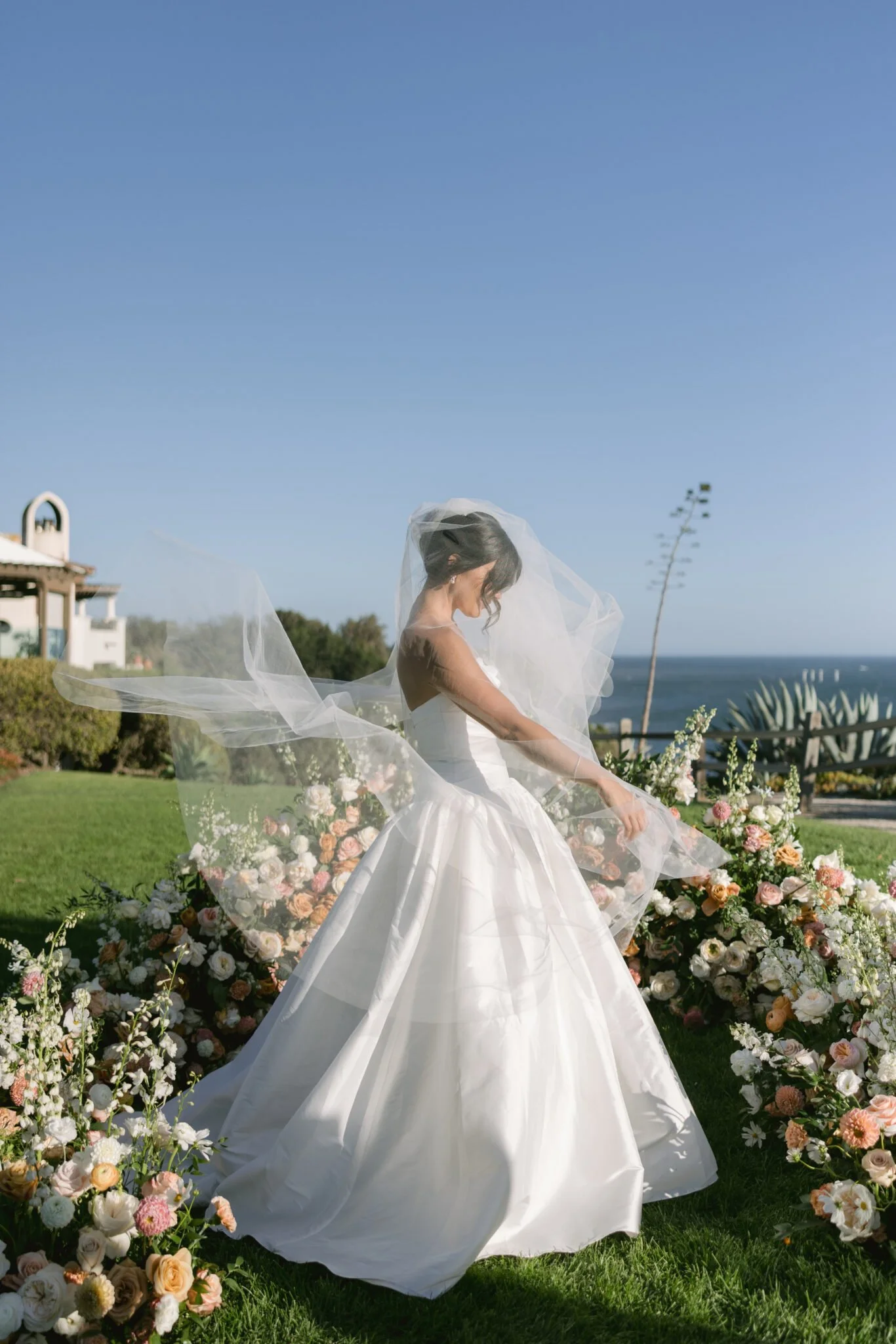 www.santabarbarawedding.com | Sarah Vendramini | Wedding Kate | Ritz-Carlton Bacara | City Flower LA | Marla &amp; Co. | Bacara Wedding