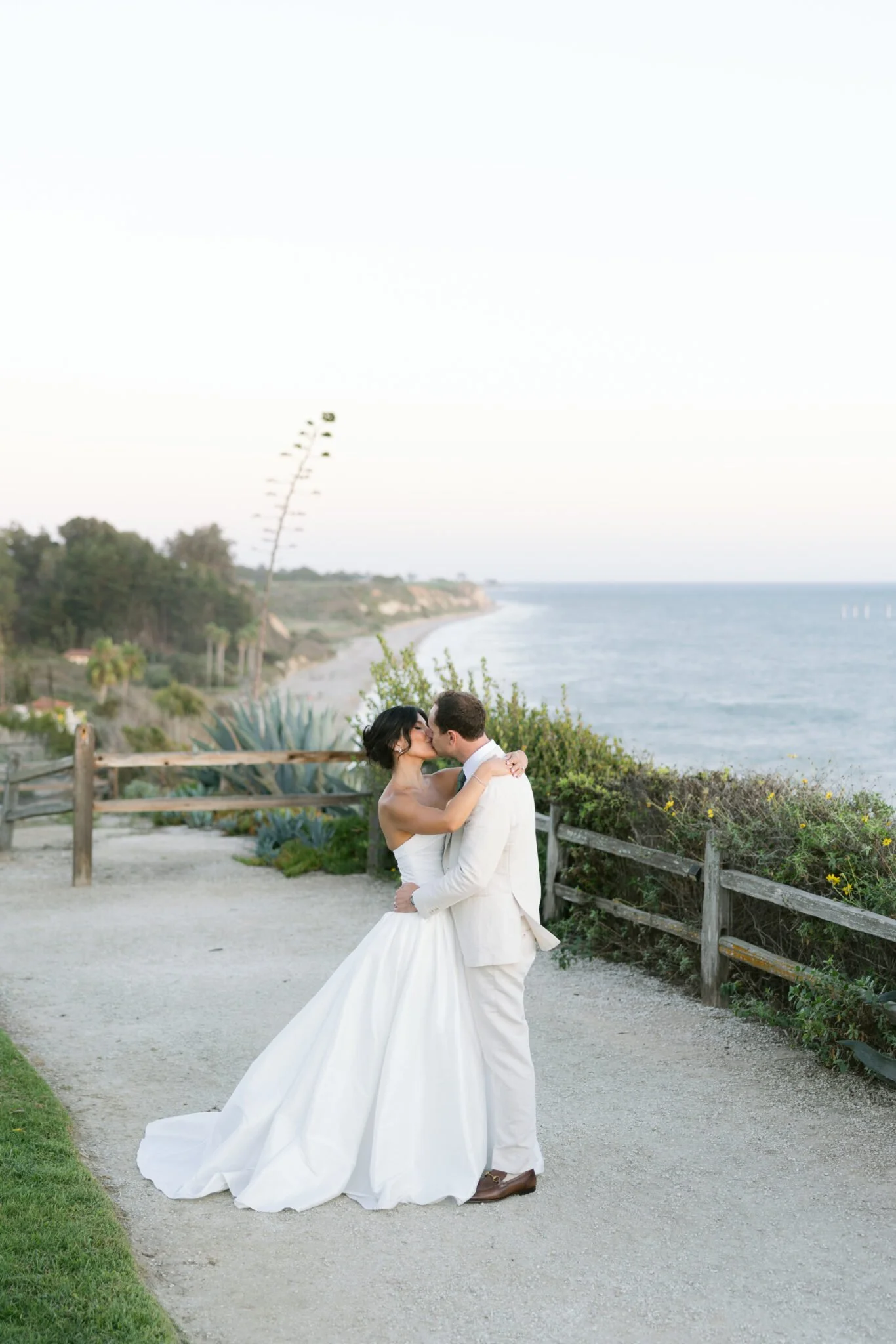 www.santabarbarawedding.com | Sarah Vendramini | Wedding Kate | Ritz-Carlton Bacara | City Flower LA | Marla &amp; Co. | Bacara Wedding