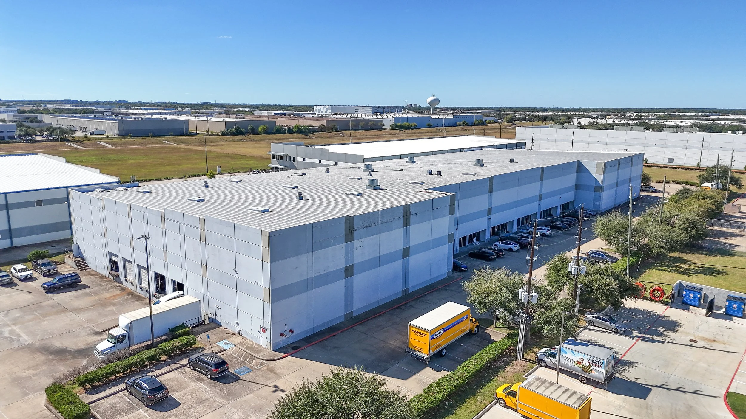 Strategic Marketing Minimizes Vacancy at Multi-Tenant Sugar Land Property