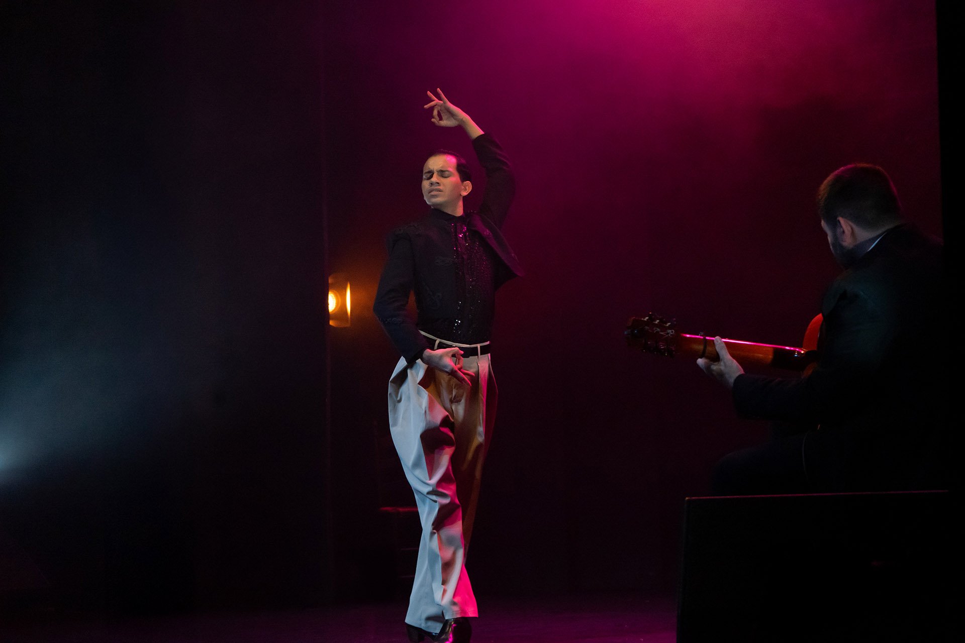 Carlos Rivero convierte el Día de la Hispanidad en un encuentro flamenco entre orillas