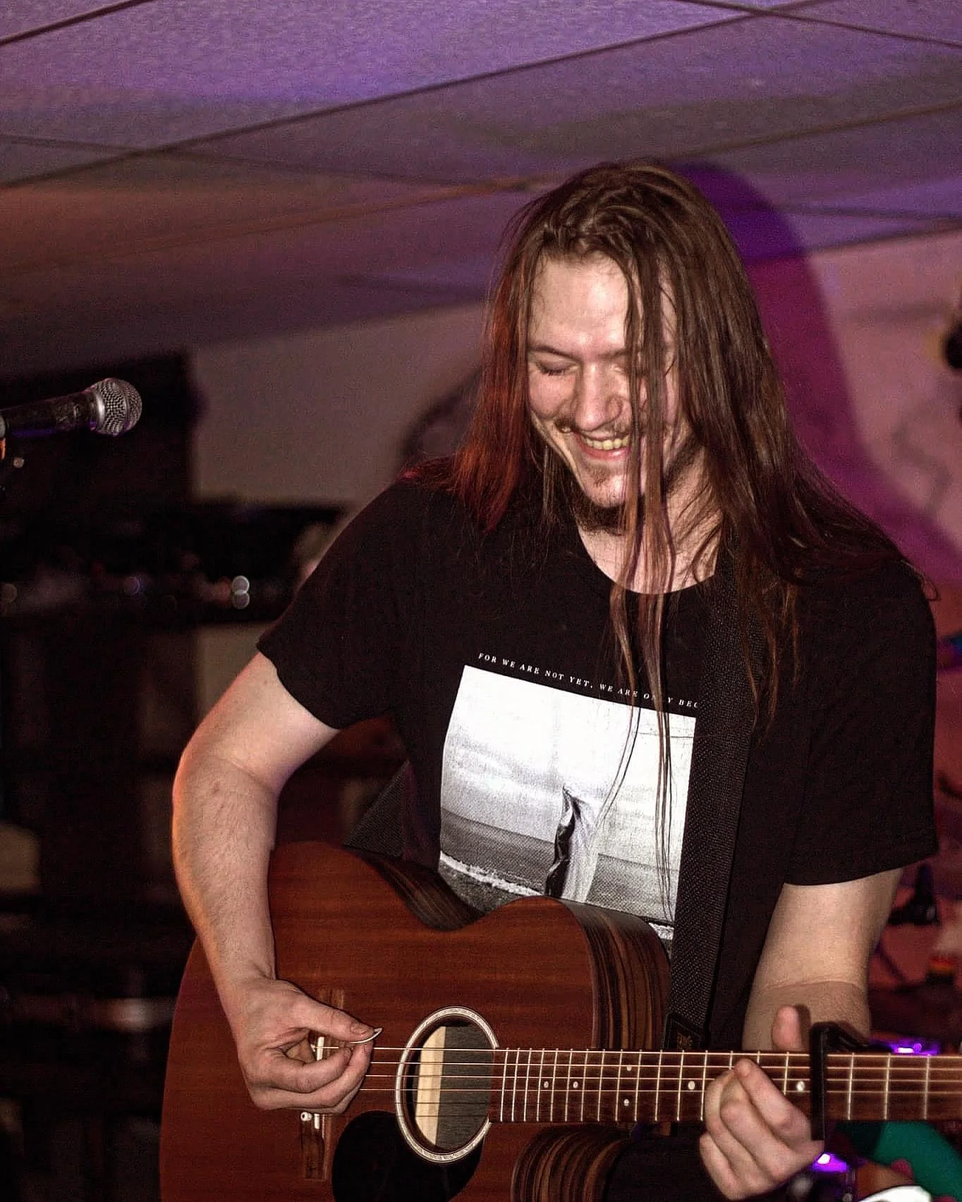 Live Music with Roy Bush