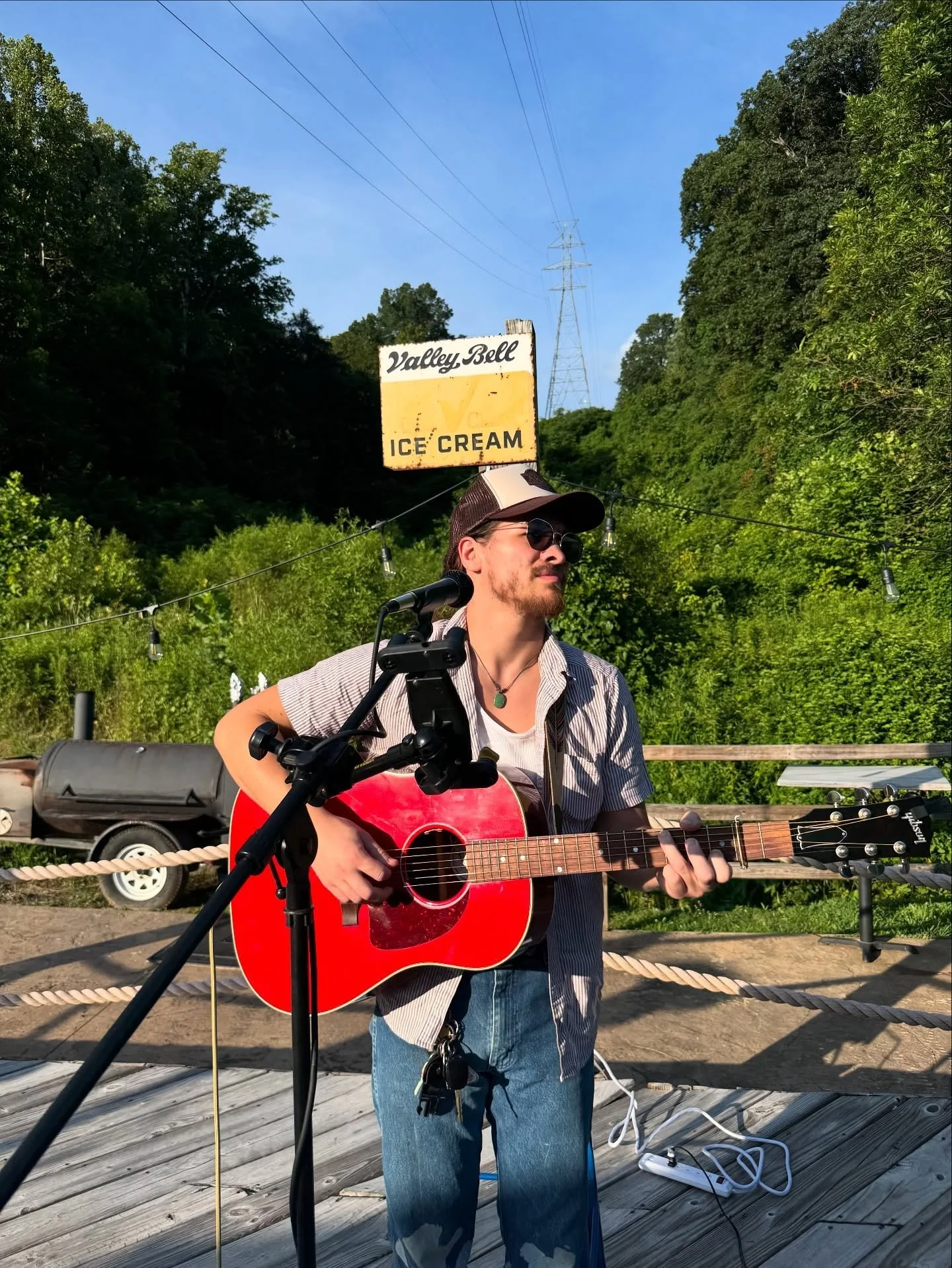 Live Music with Evan Wayne