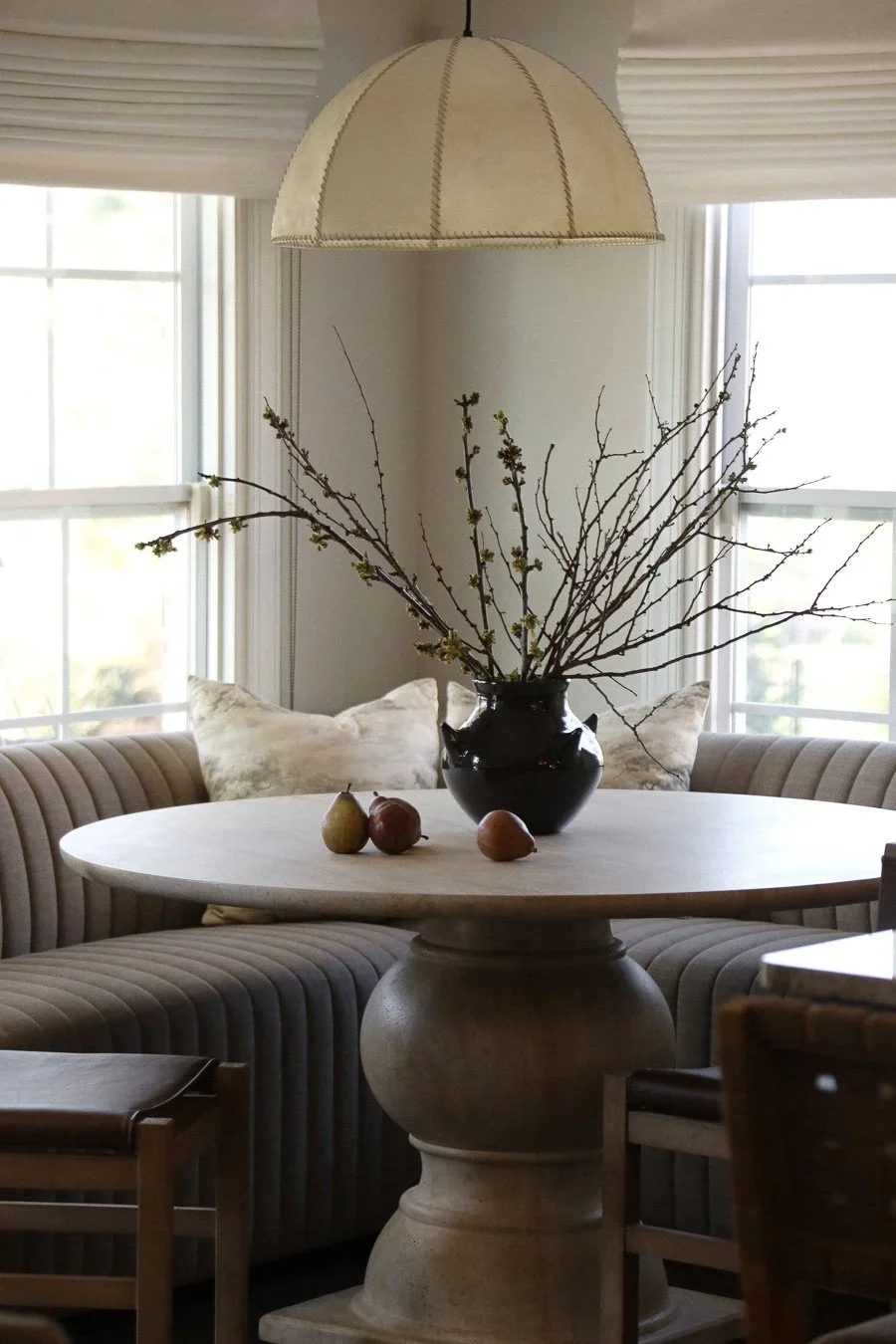 EDITEDDining_Banquette_Windsor_Dalton_Designs_Home_decor-2.webp