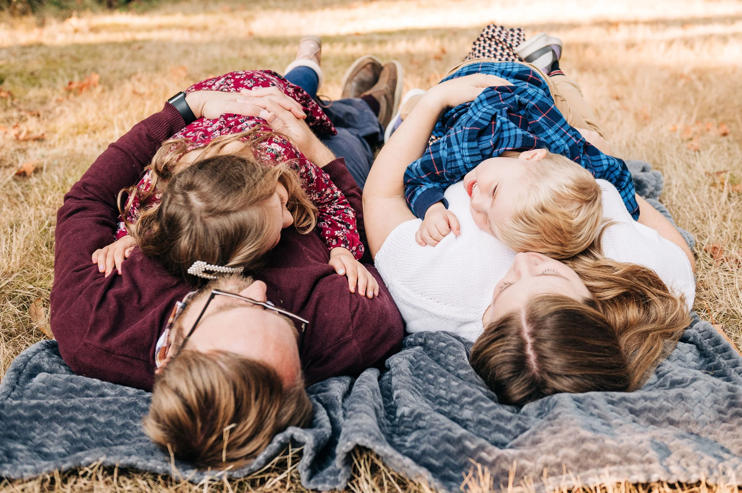 Seattle Shoreline Family Photographer (27).JPG