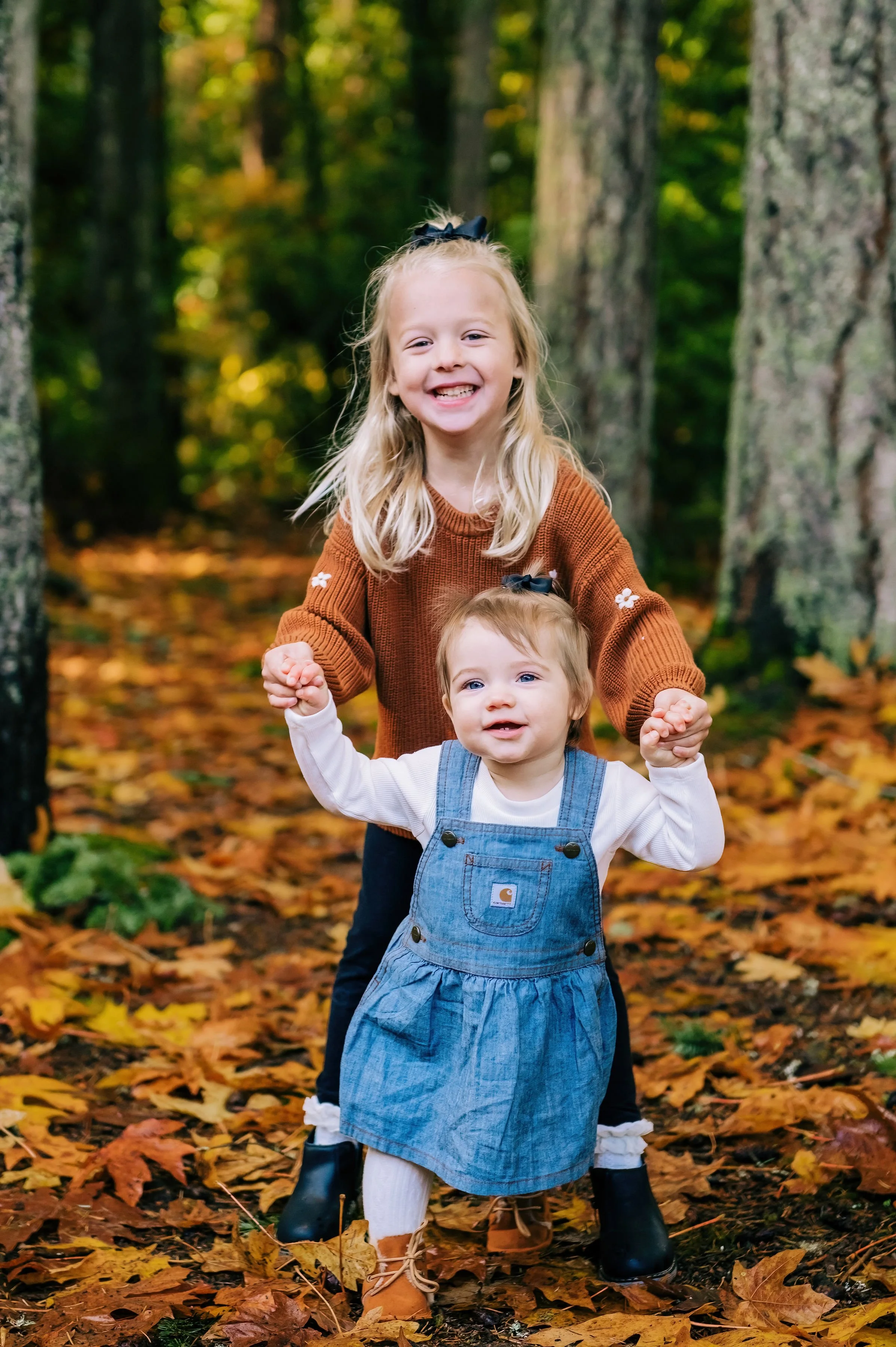 Shoreline Family Photos in a Forest (10).jpg