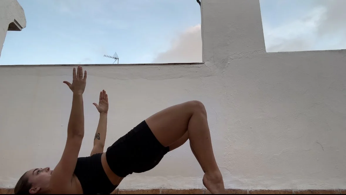 Why do Ballerinas need strong glutes? 