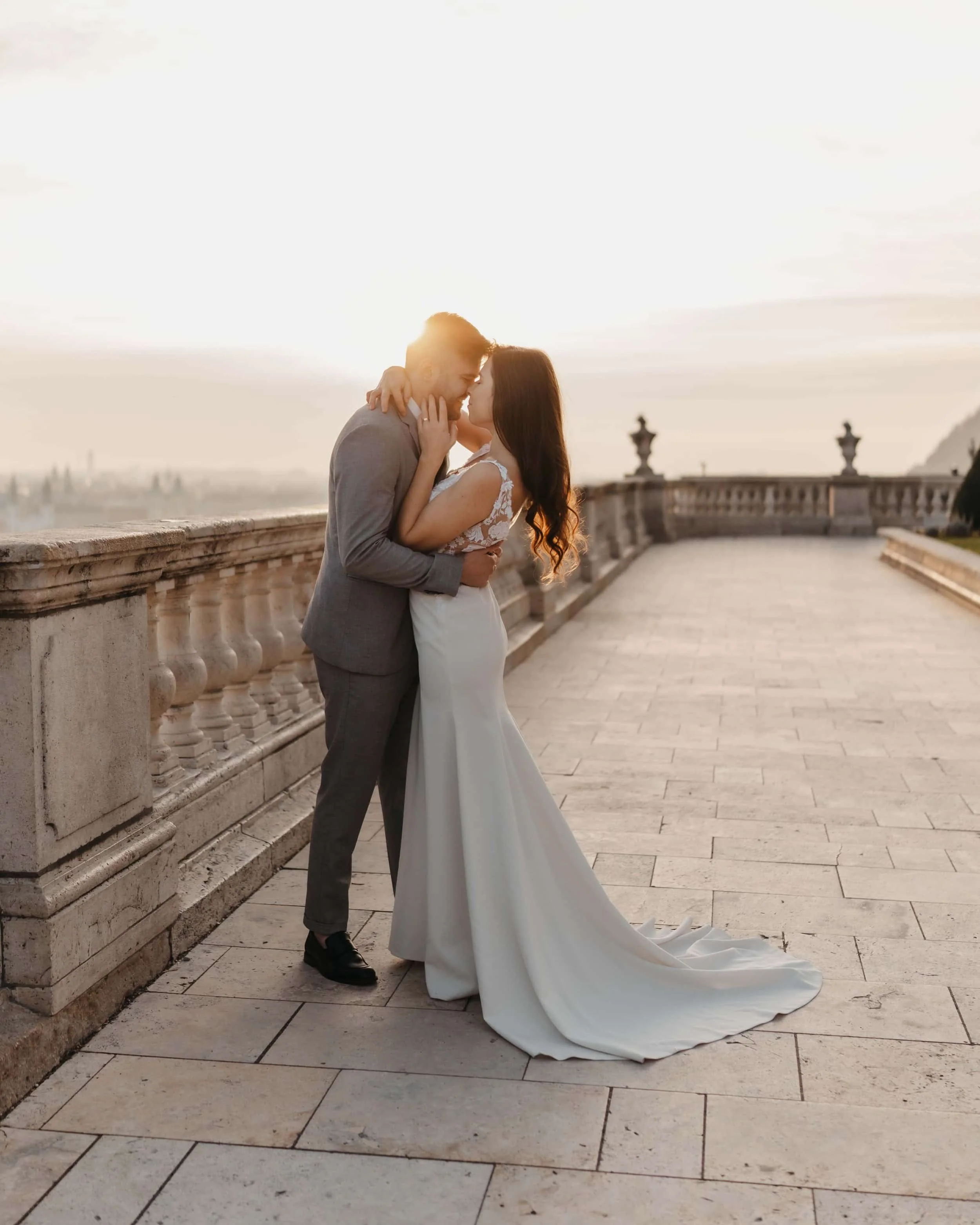 Budapest wedding photoshoot at Buda castle