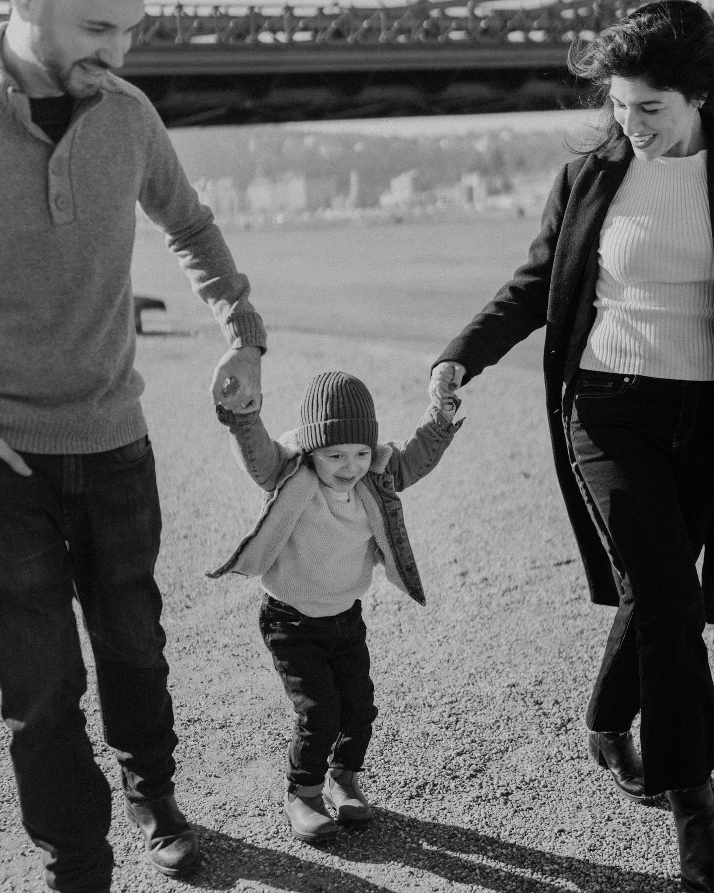 Budapest Photographer 📷
Family sessions are crazy, unpredictable but just as life with kids no?😃 and those in between moments, the hugs the kisses which makes everything worth it, getting those memories in photos is what a family session is all abo