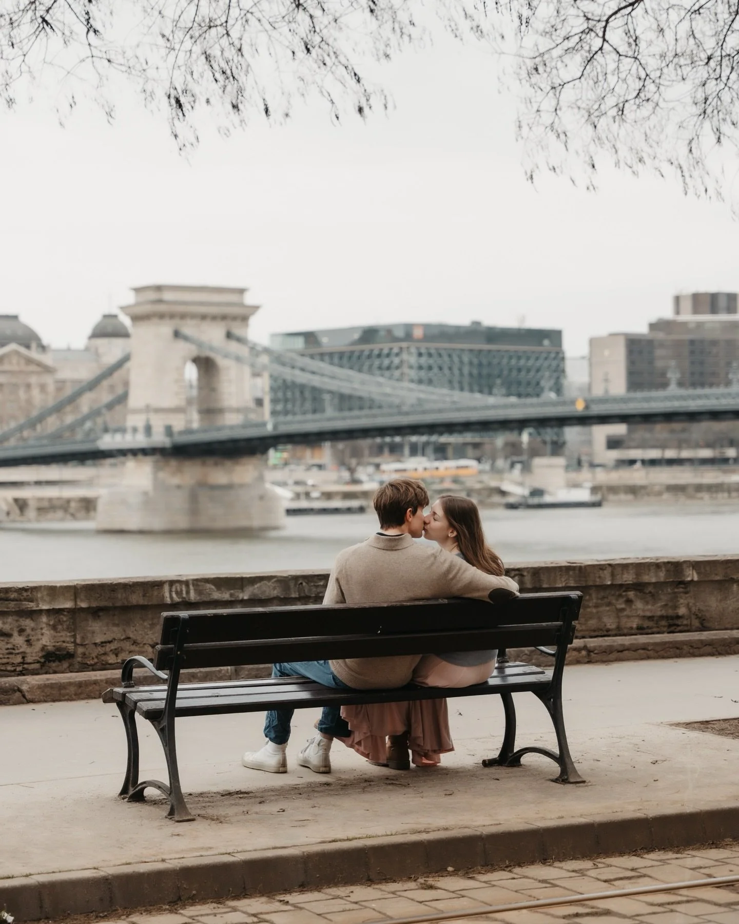 Budapest Photographer 📷
At the beautiful Chain Bridge of Budapest😍

#budapestphotographer #photographerbudapest #photographerinbudapest #chainbridgebudapest