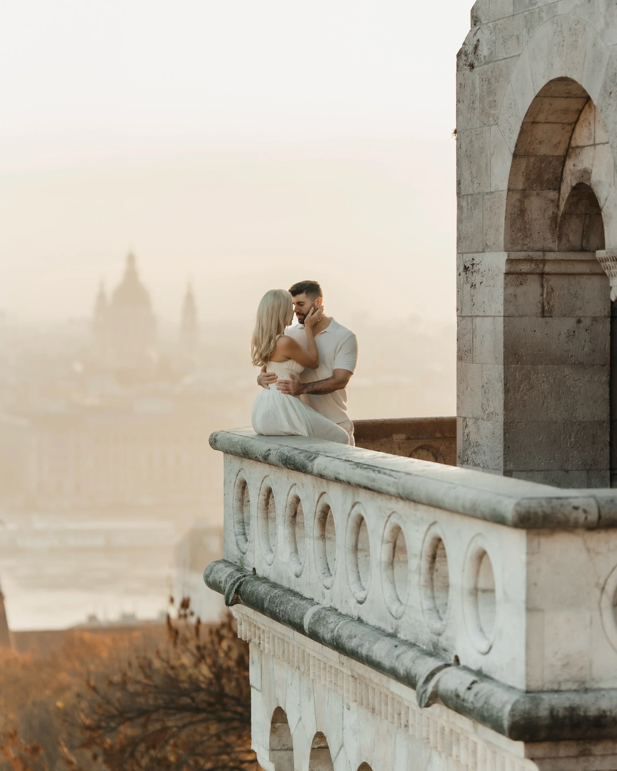 Budapest Photographer 📷

Many of you ask me what kind of outfits I recommend for iconic locations like Fisherman&rsquo;s Bastion or Castle Hill, and I think this session is the perfect example. 

Sticking to bright, timeless neutrals like white and 
