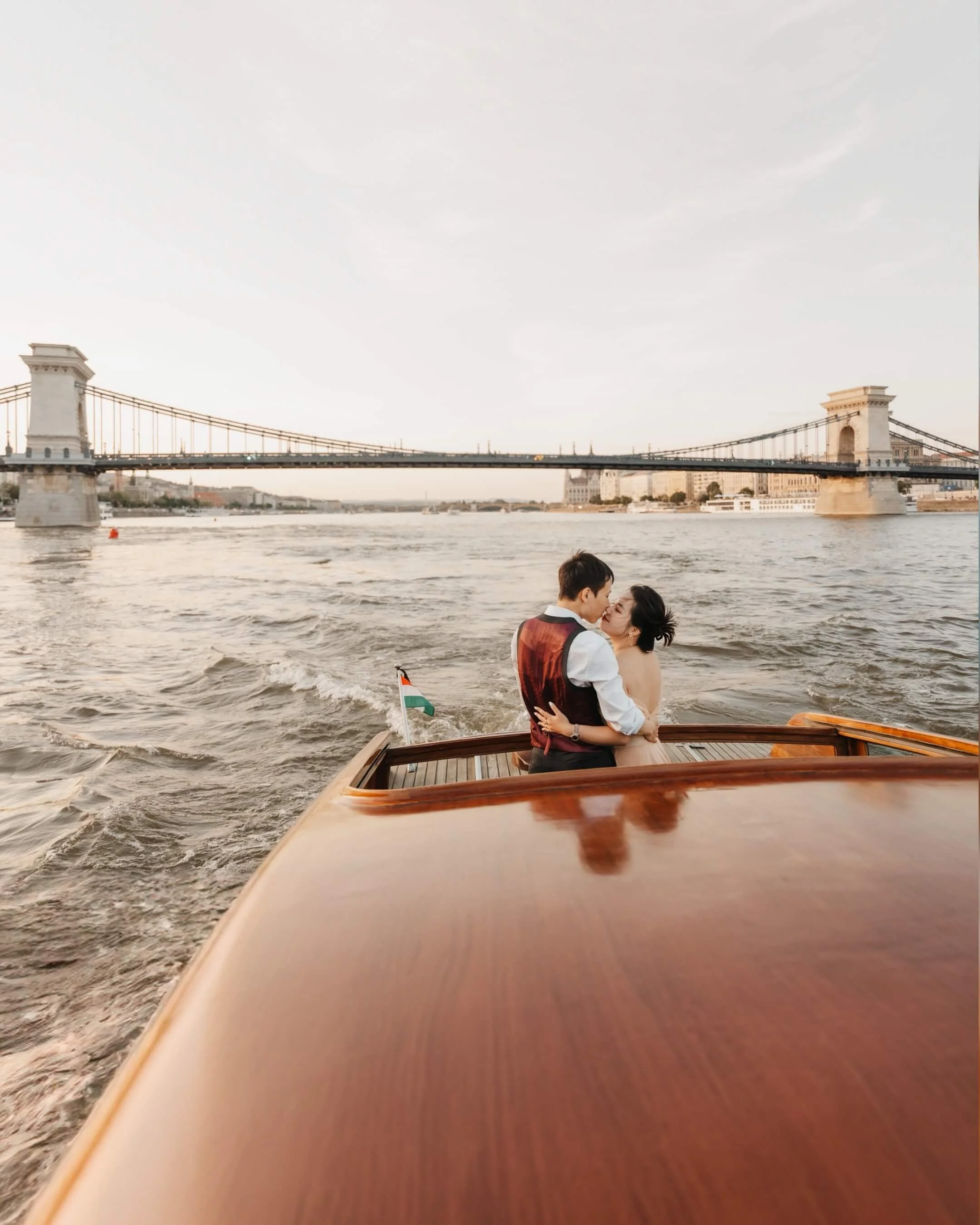 A couple budapest boat photoshoot on the Danube