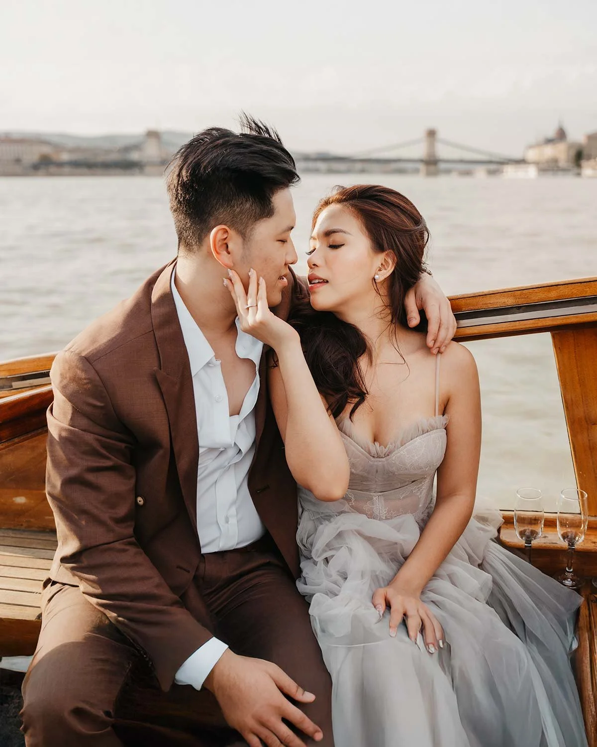 Budapest couple photoshoot on a boat