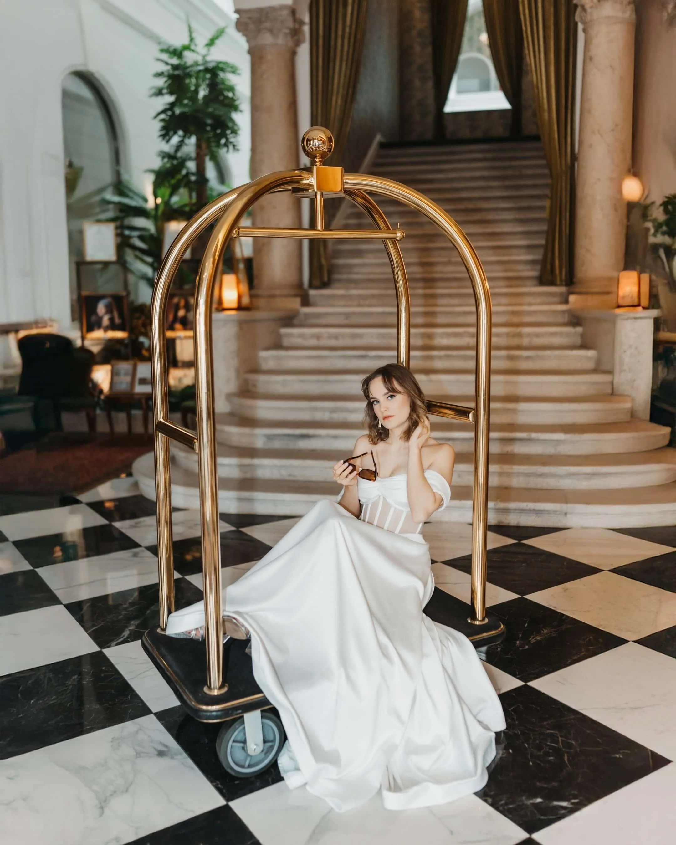 Budapest wedding photographer -  wedding at the mystery hotel