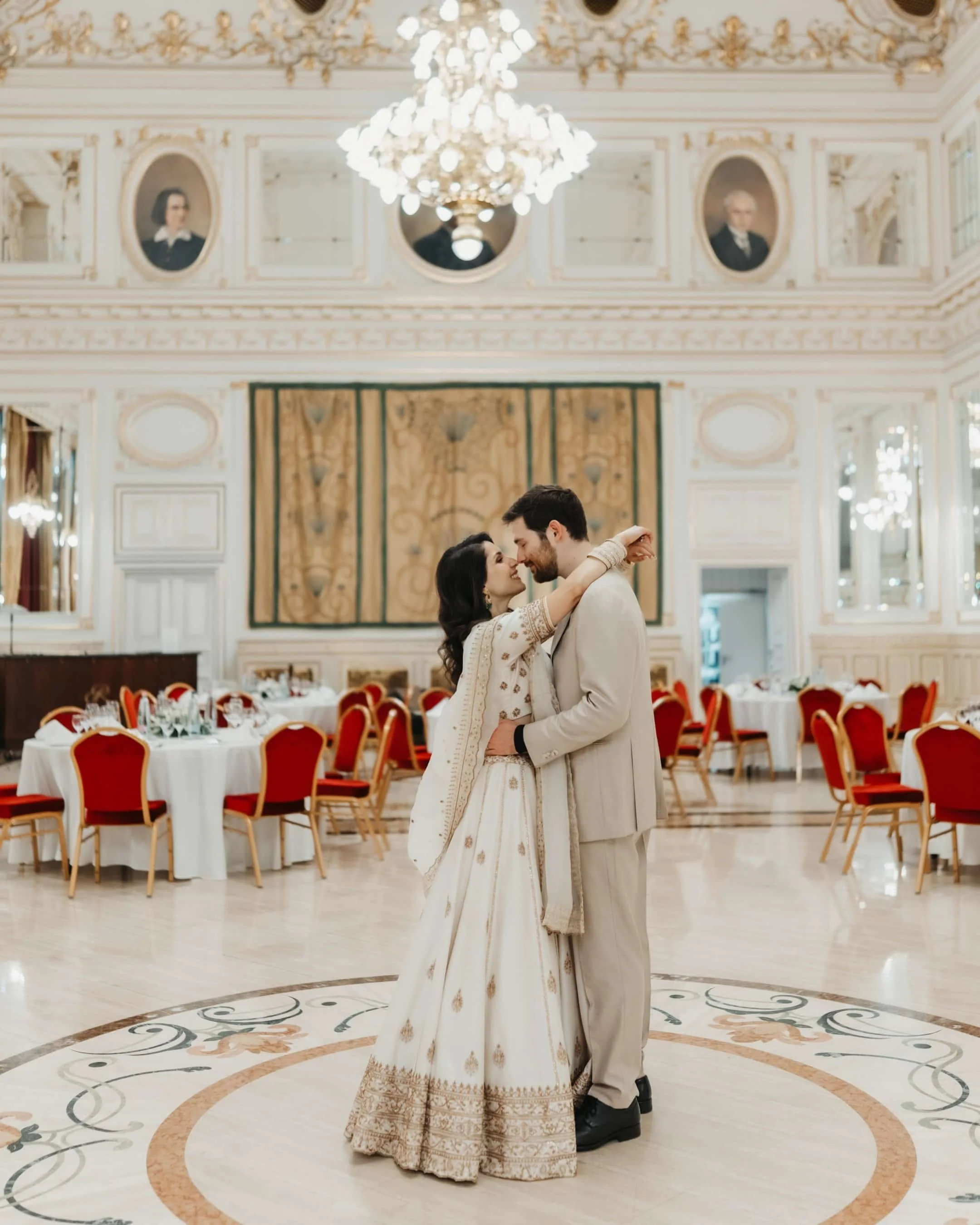 Budapest Wedding Photographer -luxury wedding at Corinthia Hotel