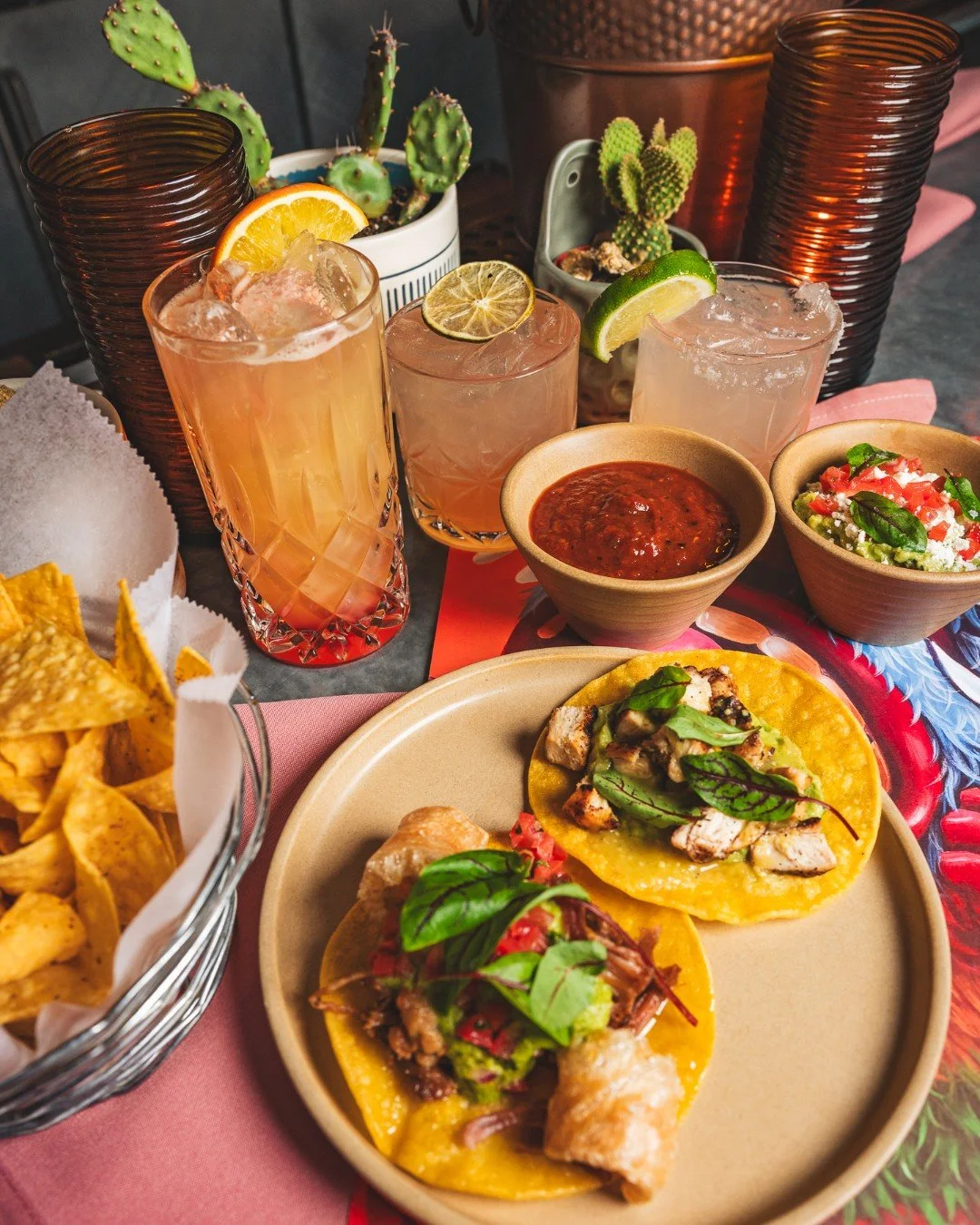 Let's taco bout Happy Hour 🌮  Join us at the bar and enjoy $3 tacos, $8 cocktails + more!

⏰ TUE-THU: 5 - 7 pm
⏰  FRI-SUN: 4 - 6 pm