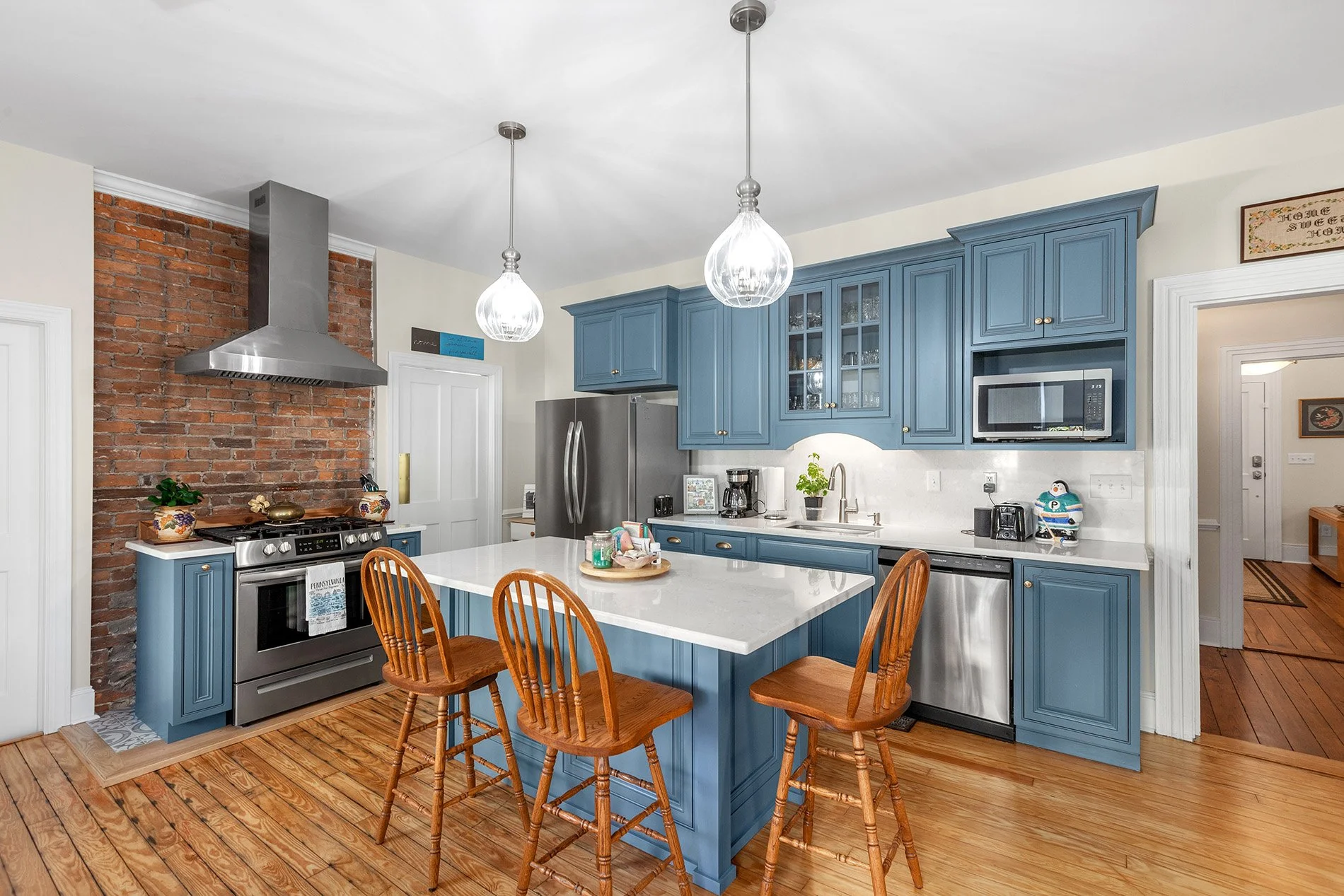 6-Kitchen.jpg