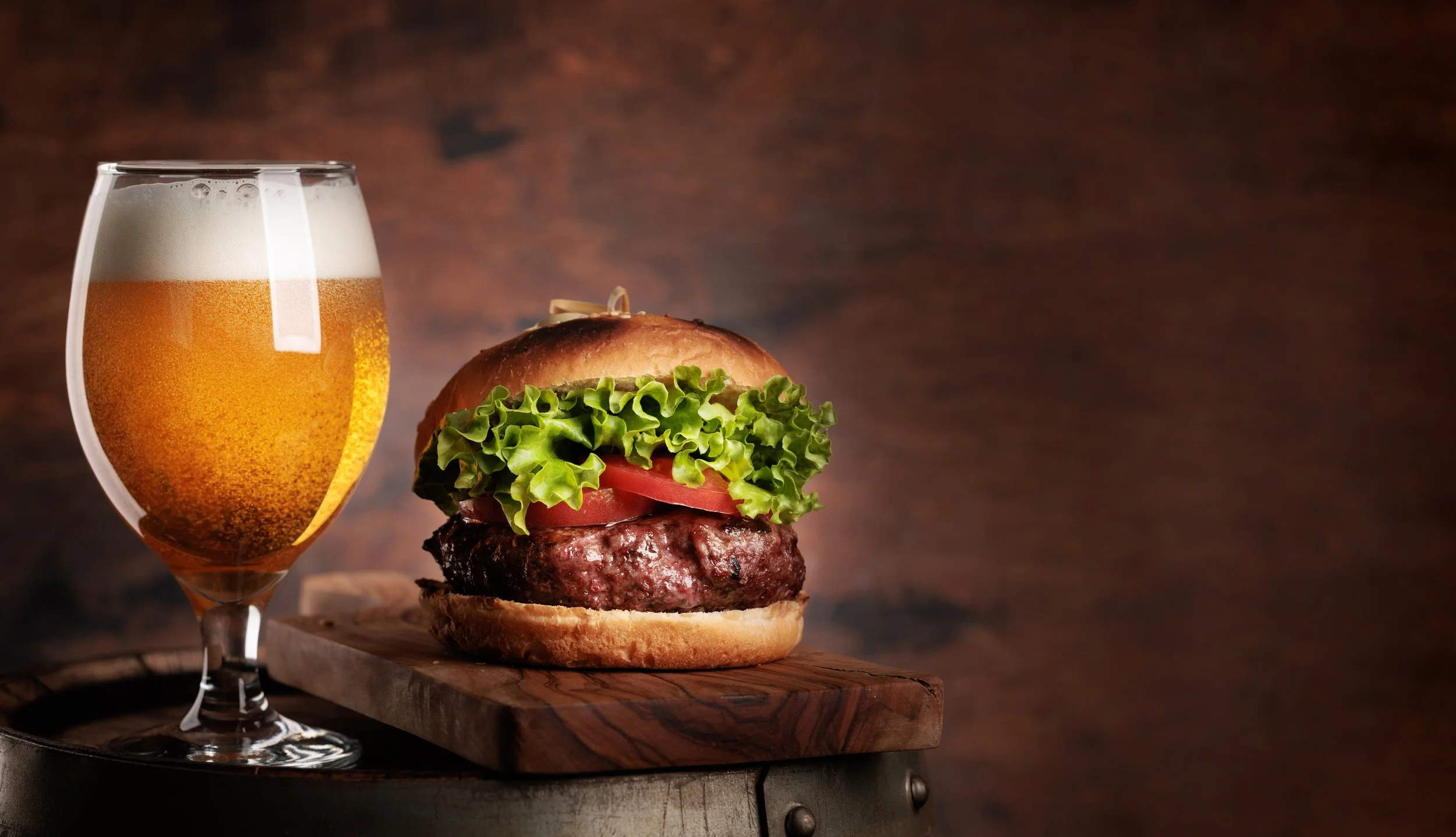 BURGERS & BEERS [4TH FLOOR]
