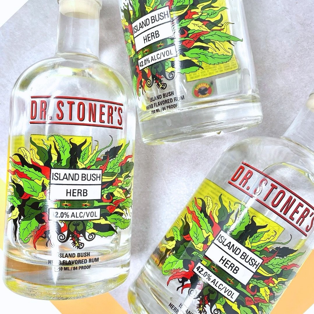 Have you tried our Island Bush Herb Rum? 

#drstoners #rum #rumfun #rumfan #drinkstagram #cocktailgram #cocktails #happiness #cheers #trio #herb