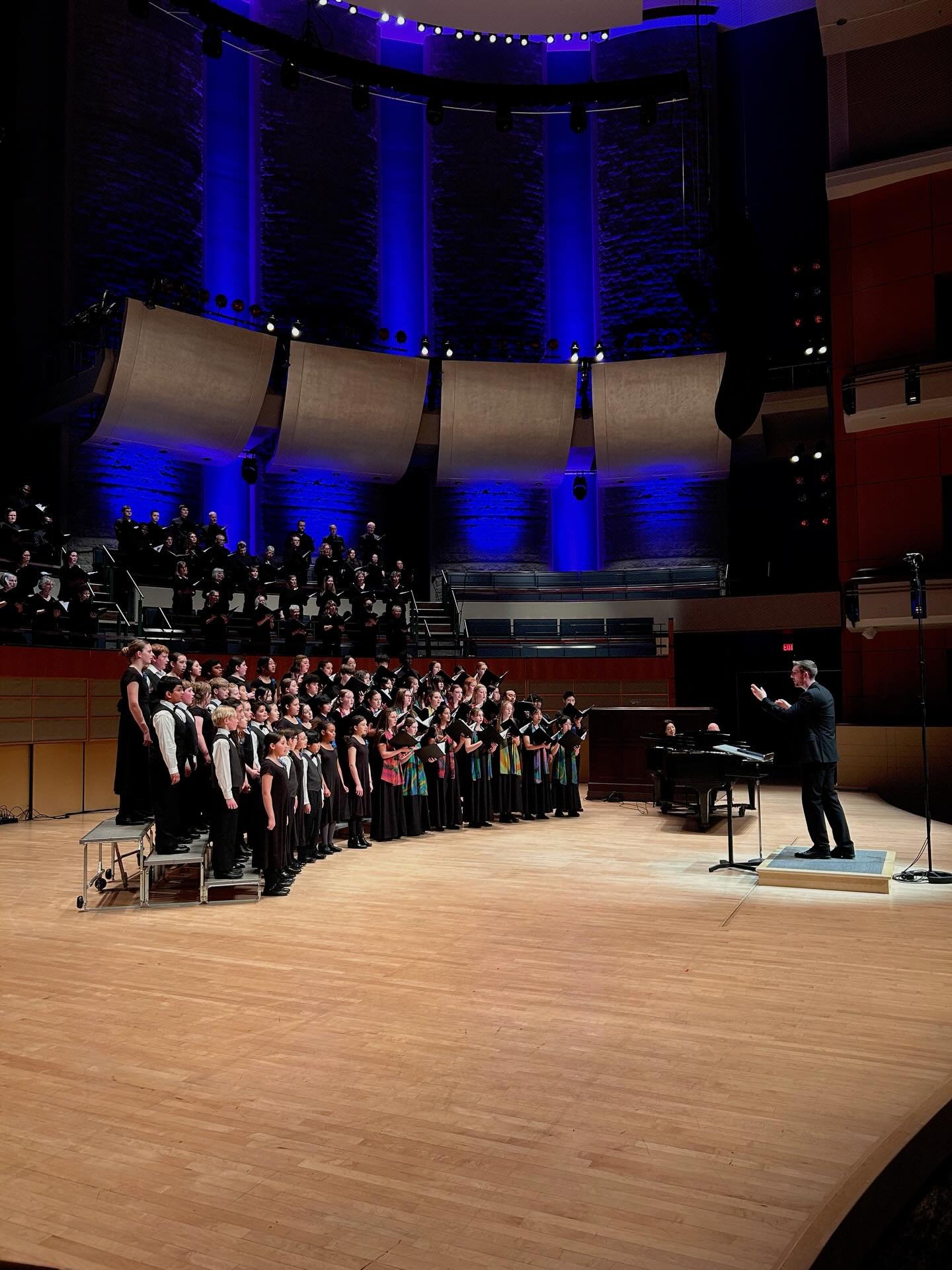 Thank you to everyone who attended EDMONTON SINGS on the weekend! 🎶✨

We had the most wonderful time sharing the stage with @chorusinspira . Head to the last slide for a tiny snippet of the incredible sound in the Winspear Centre! 

More to come soo