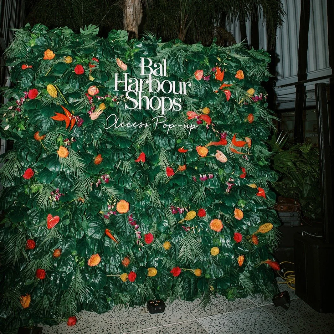 @balharbourshops_popup bringing island vibes to Nashville with their pop-up. Loving how the florals completely transform our Jungle wall.

Flower Wall (Jungle): @klevents___ 
Acrylic Sign: @rosiedayscollective 
.
.
.
.
.
#nashvilleevents #nashvillefl