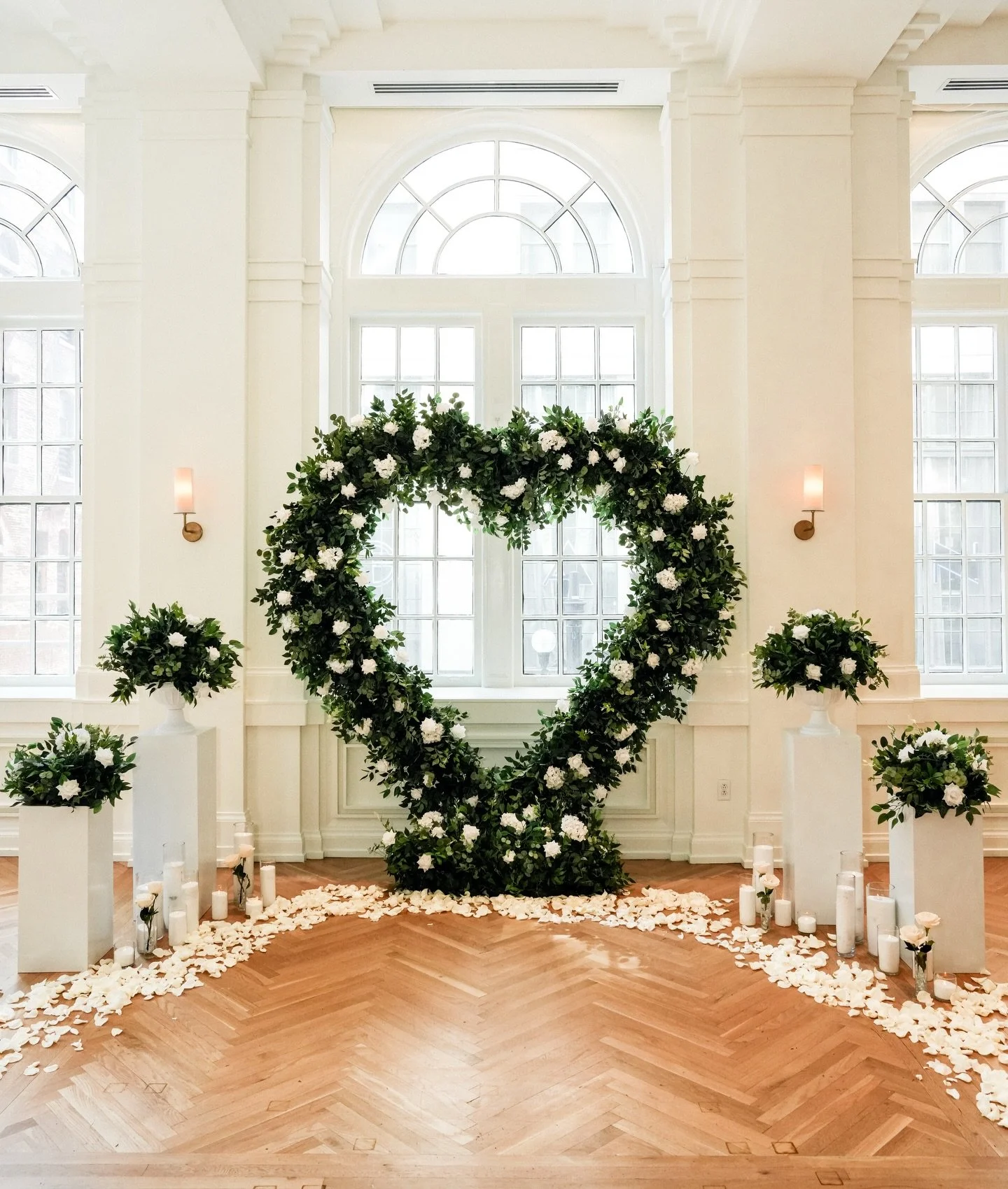 We love creating new options to make your proposal even more magical ✨

Our latest Heart Arch designs are here, now available in White, Red, Pink, Purple, and Green to match your perfect vision.

DM us to book! 

Photographer: @petrachiweddings 
Venu