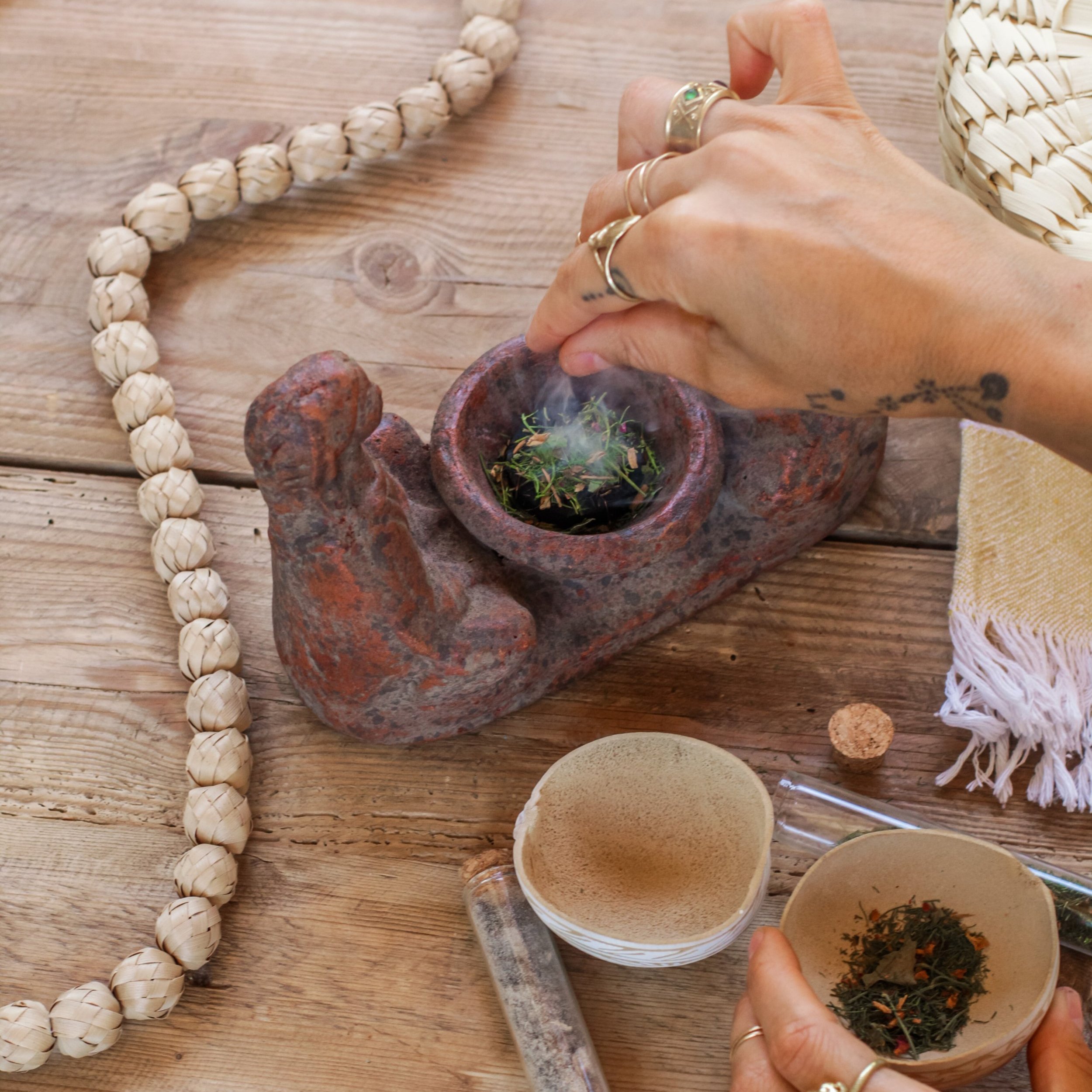 Energy+Cleanse+Kit+Full+Moon+New+Moon+Moon+Cycle+Sahumerio+Copal+Sustainable+Herbal+Smudge+5.jpg