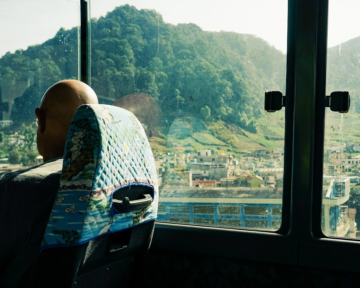l_Bus_Window.jpg