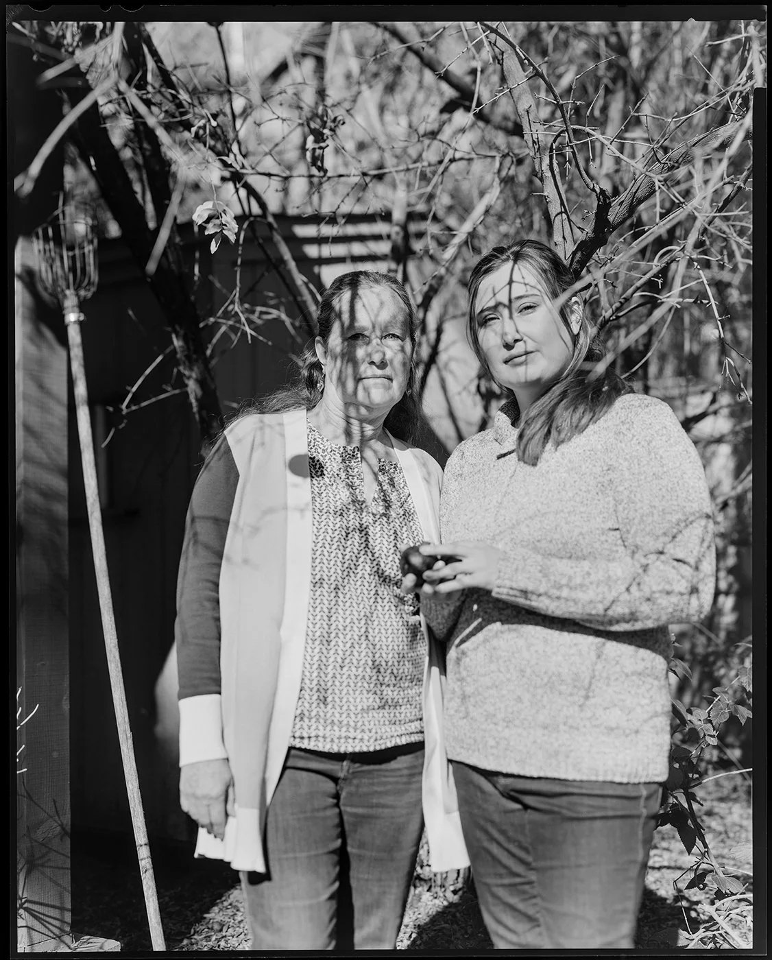 f_Susan_with_Daughter_Lisa_Under_the_Pommegranate_Tree.jpg
