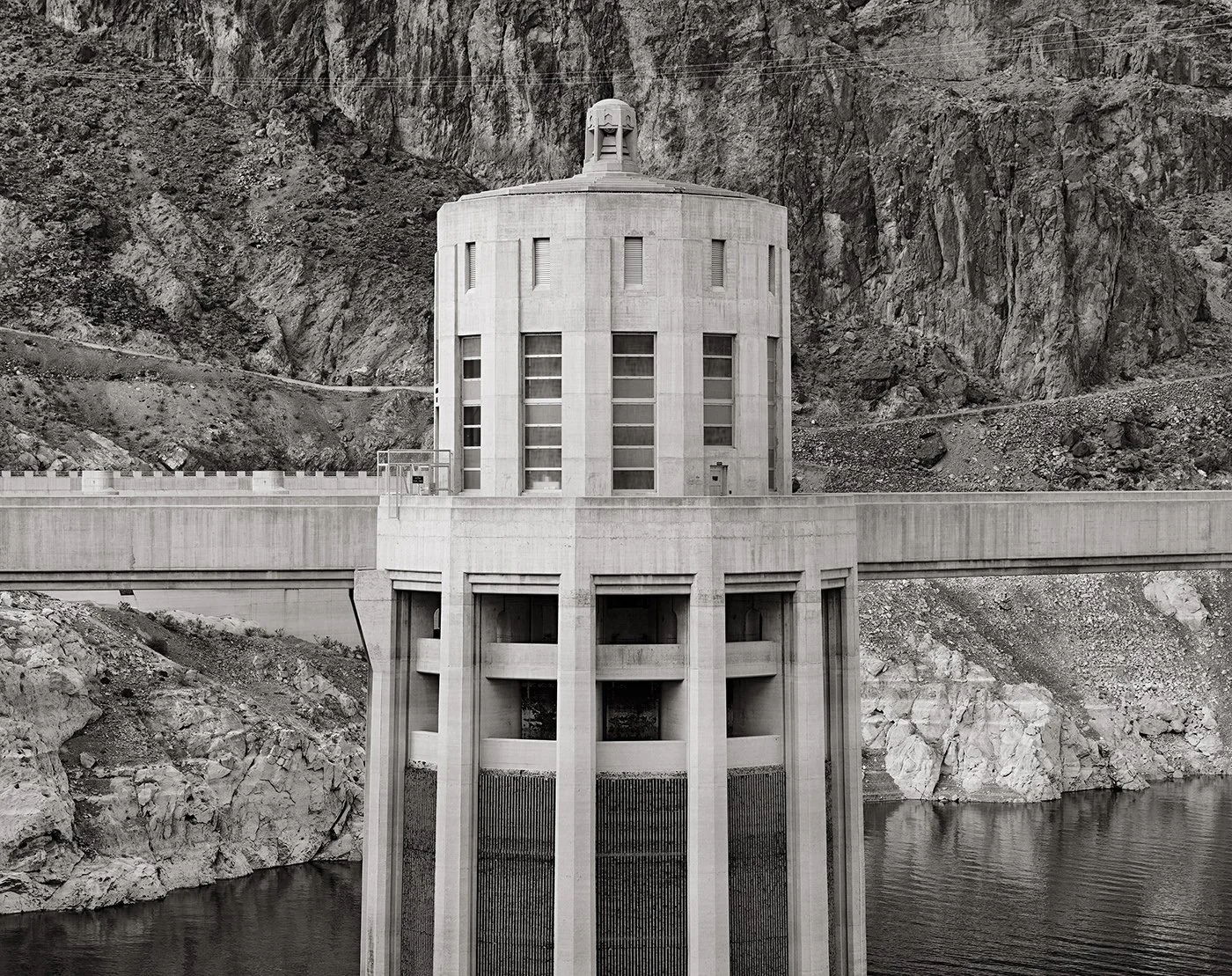 b_Richard_Boutwell-20210918_Hoover_Dam_Intake_Tower_2021_0717_.jpg
