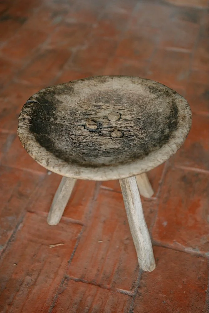 3 legged stool