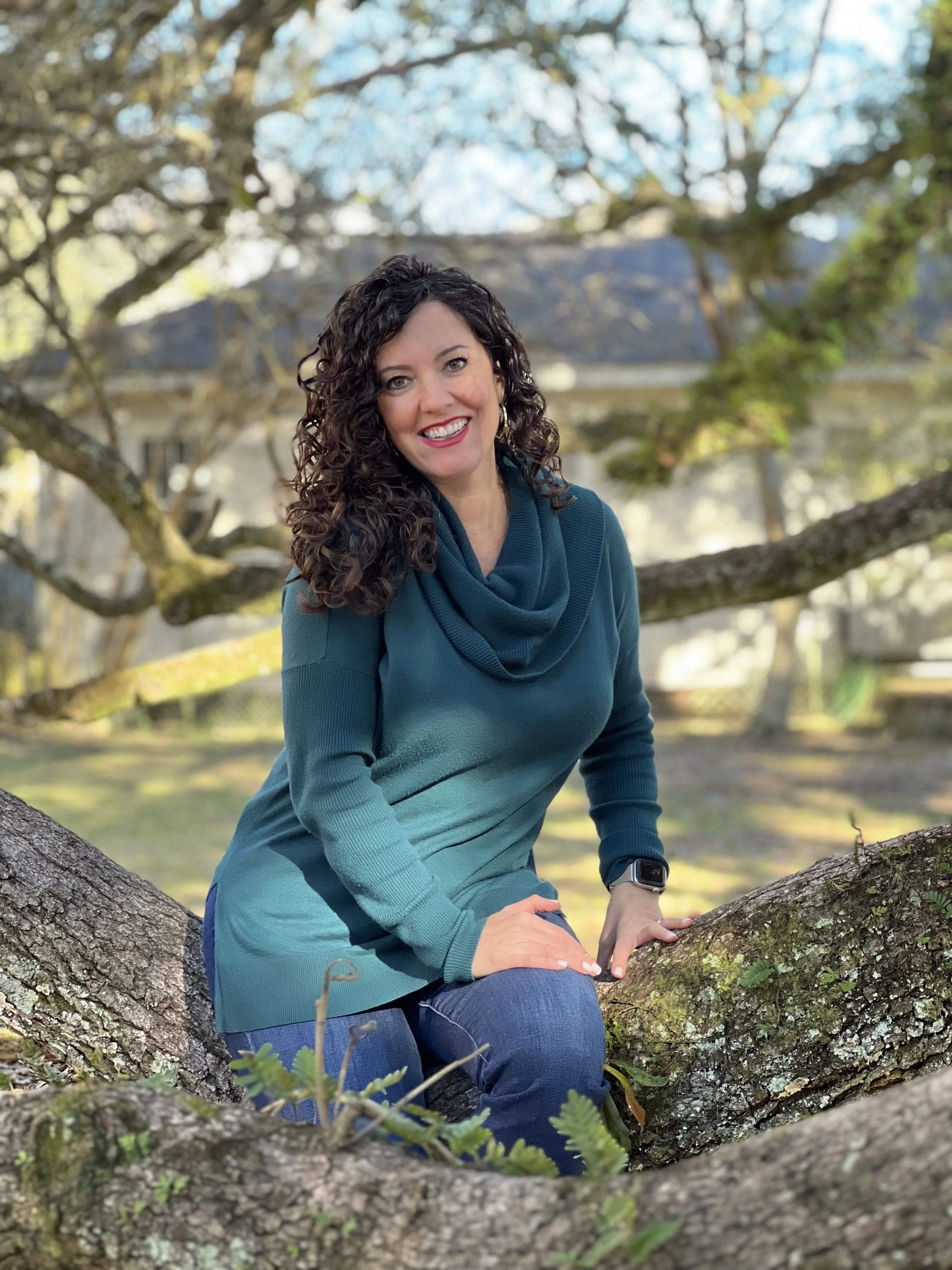 Leslie DeGraff, LMHC, owner of Everthrive Counseling and specialized EMDR therapist in New Port Richey, Florida.