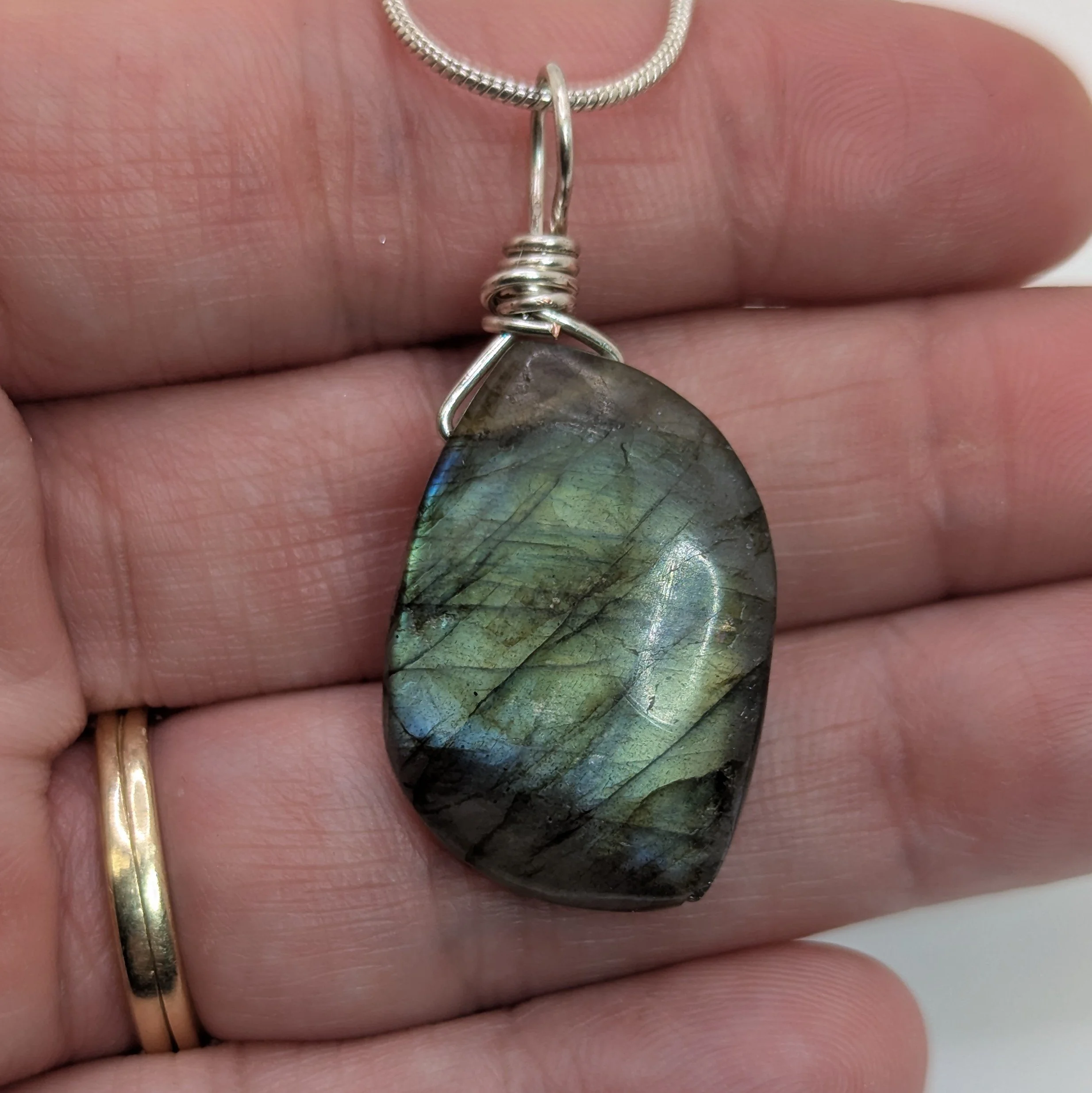 irregular lab pendant 2.jpg