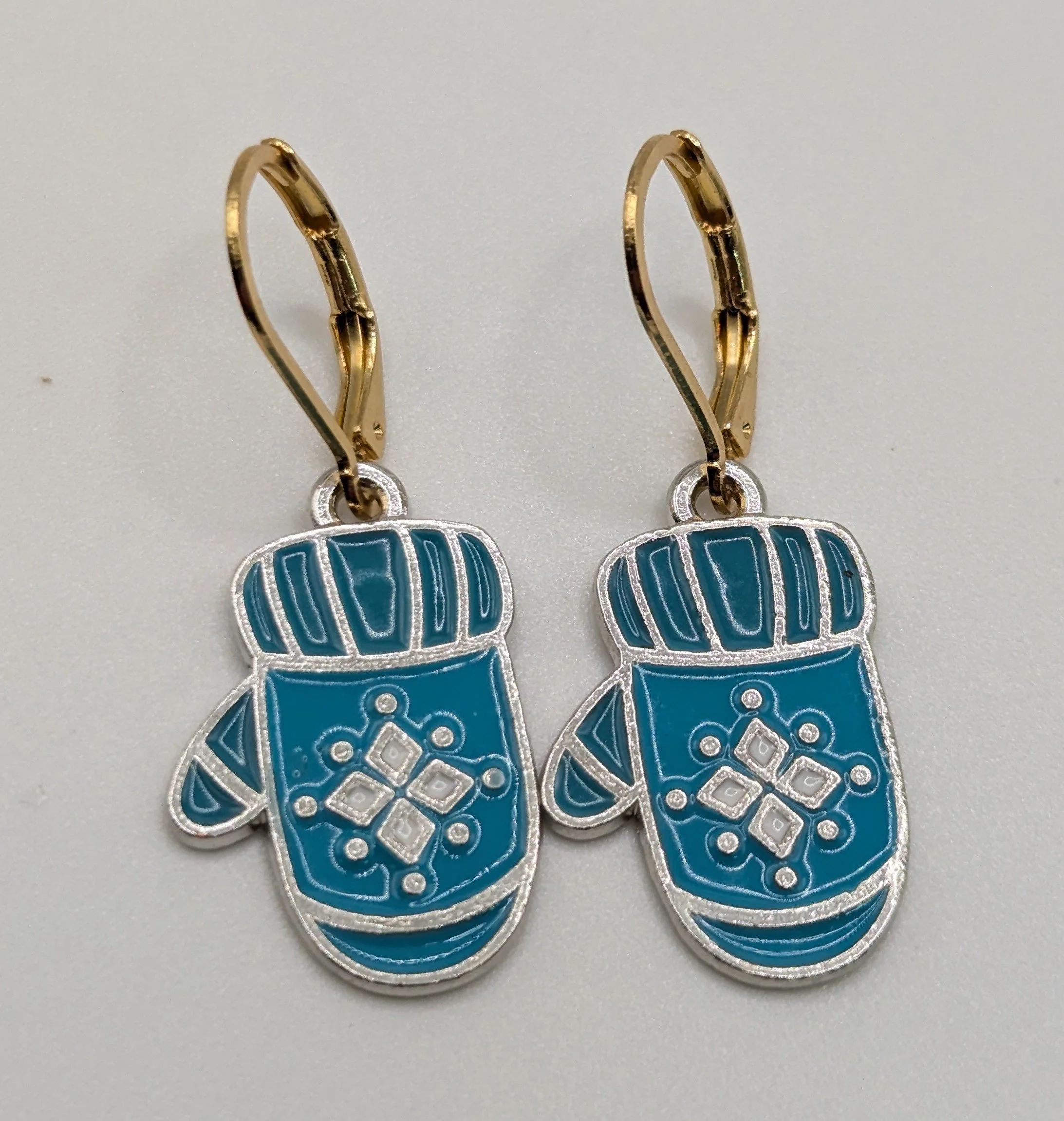 IC set 1- mittens 2.jpg