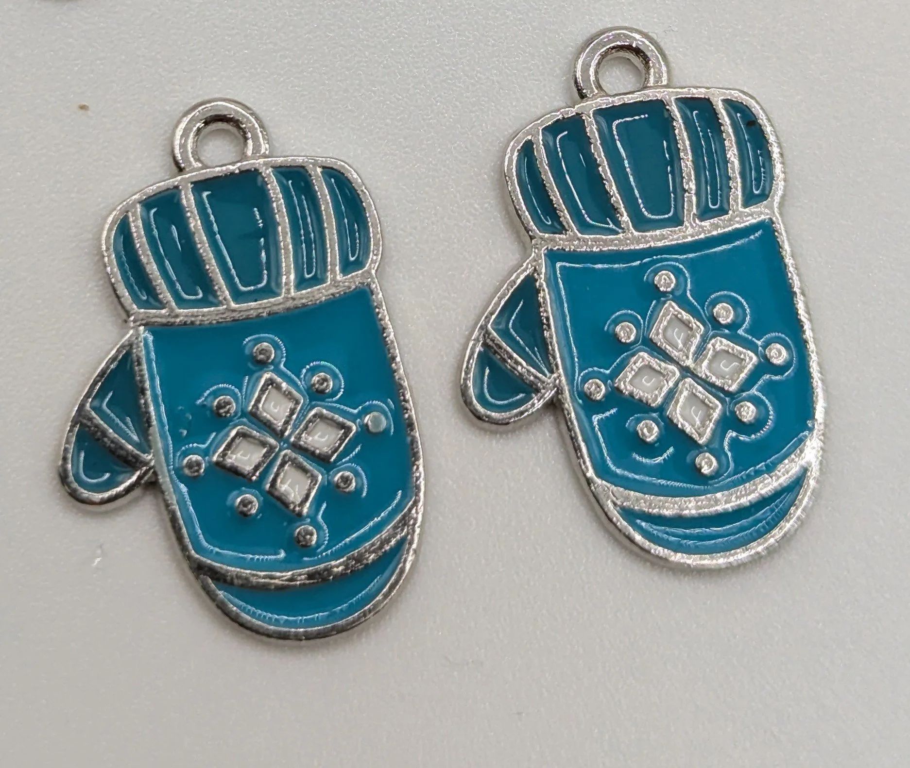 IC set 1-mittens.jpg