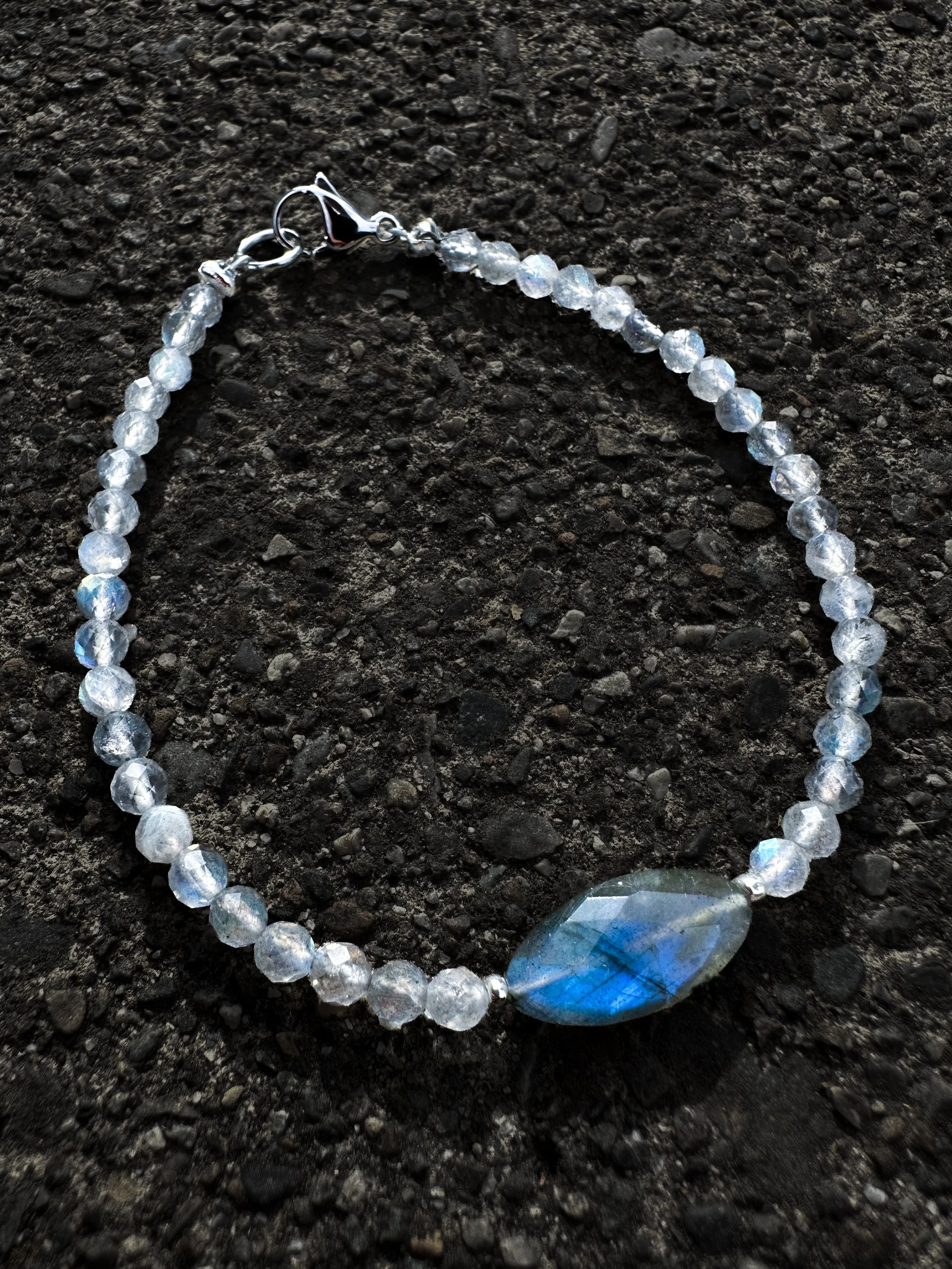 oval lab bracelet.JPG