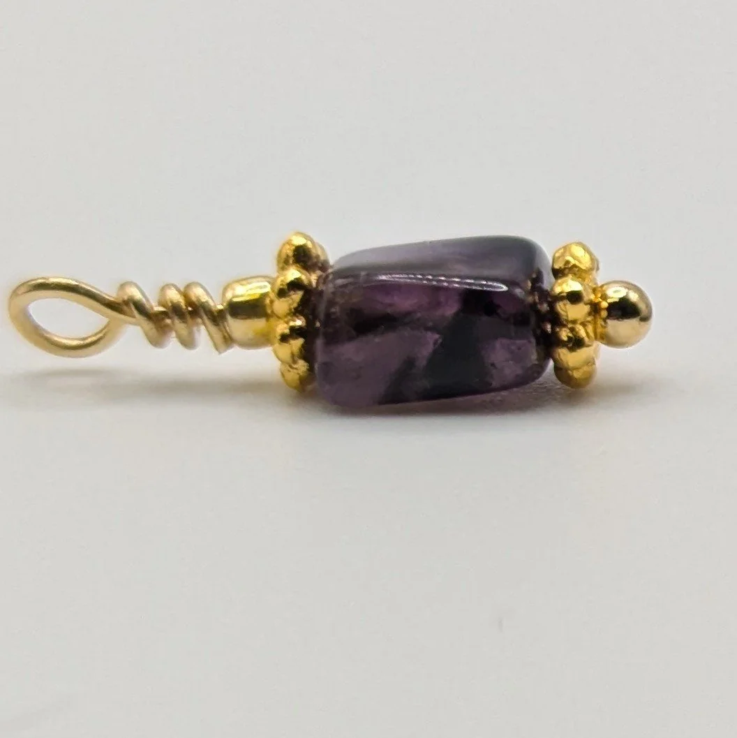 amethyst nugget side close.jpg
