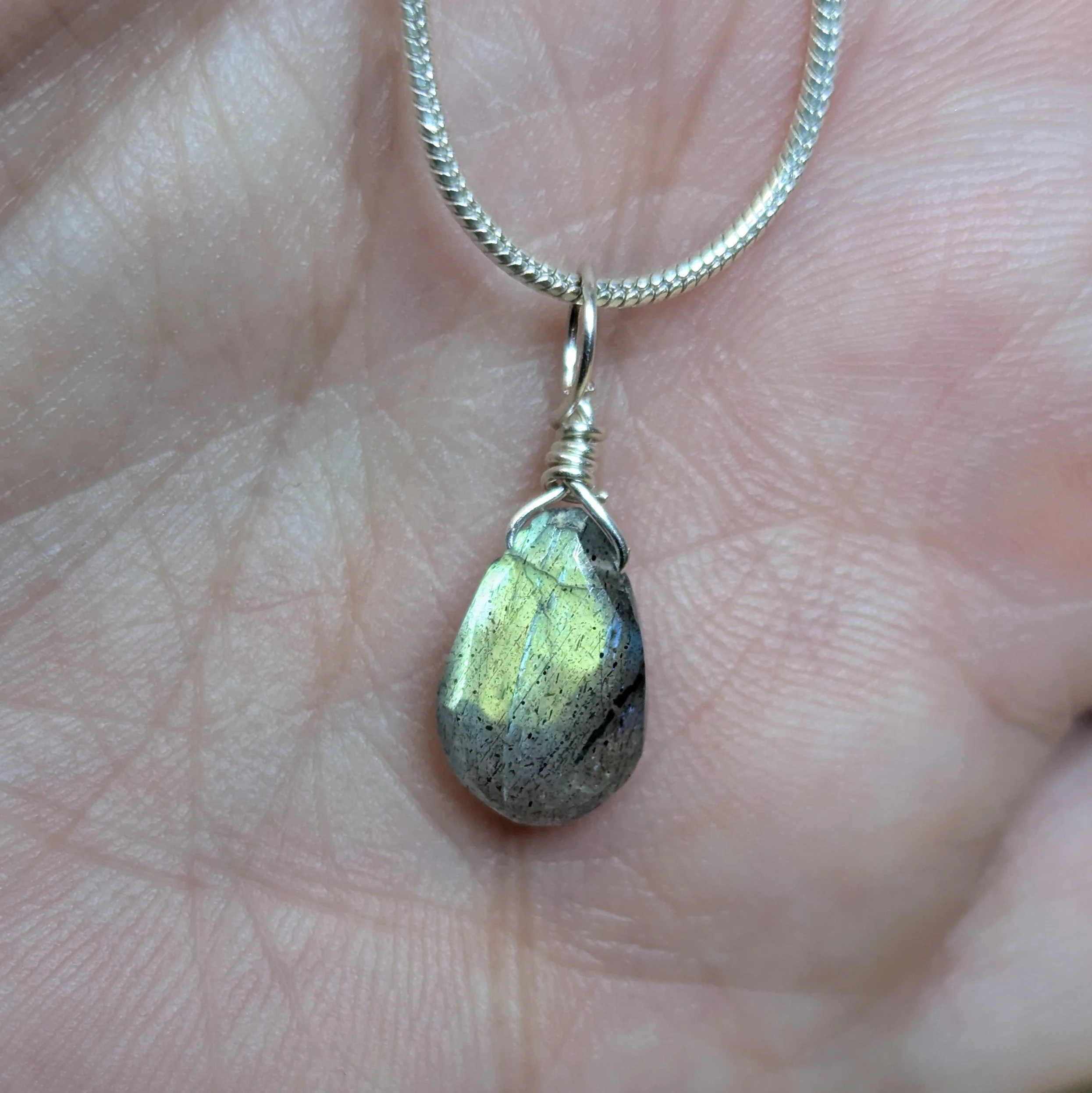 faceted lab pendant 1.jpg