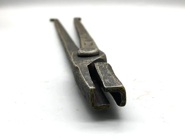 Alternate Style Box Jaw Tongs —