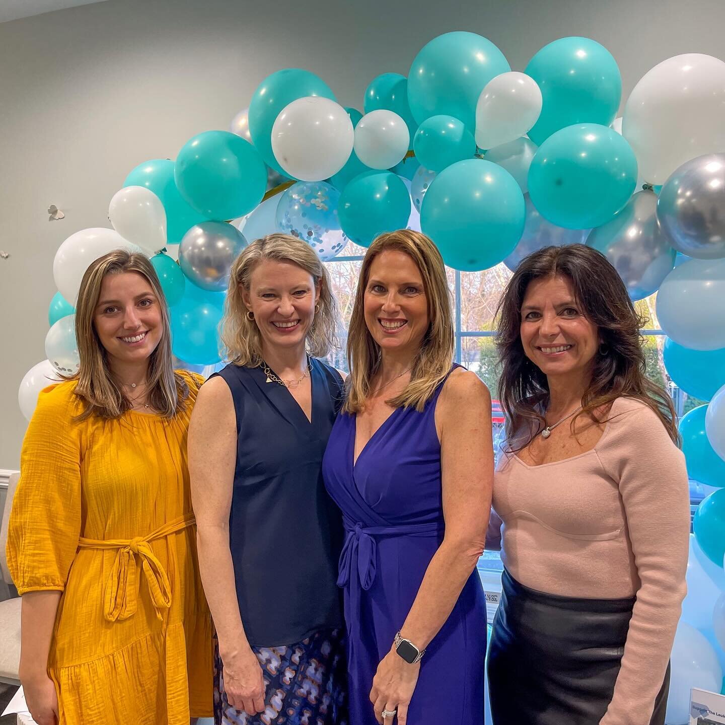 Congratulations @medimorphosis on your new fabulous space!!!✨ We loved working with you! Wishing you success &amp; happiness always!!! Xo 💖

Contact @astadesigngroup to design your dream workspace

#astadesigngroup #medicaloffice #designnj #fresh #s