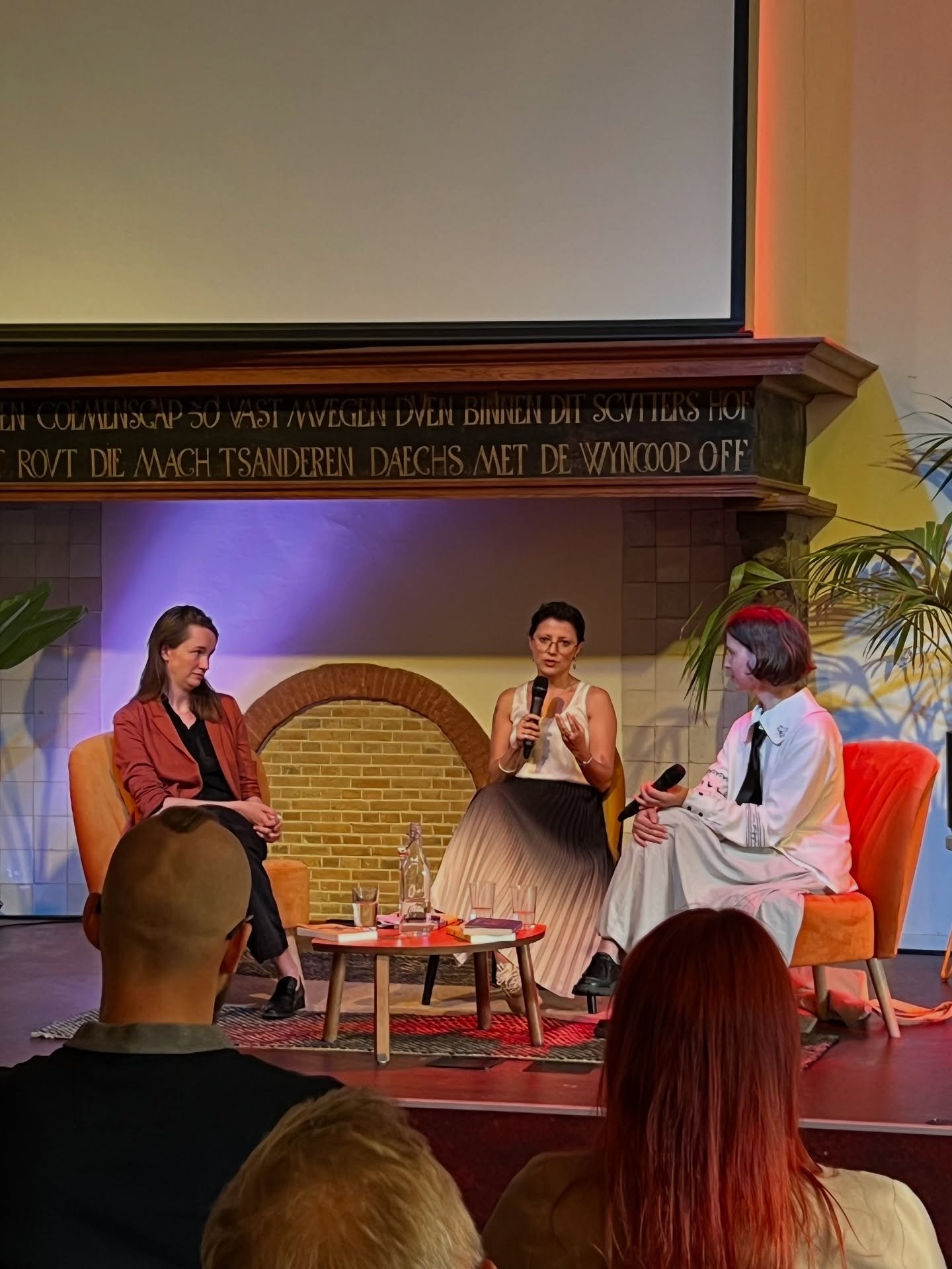 📚✨ An inspiring evening in Haarlem with historian and writer Olesia Khromeychuk @olesya_khromeychuk whose powerful reflections on war, memory, and resilience left a deep impression on all of us.

Huge thanks to our thoughtful moderator Anna Bezpala 