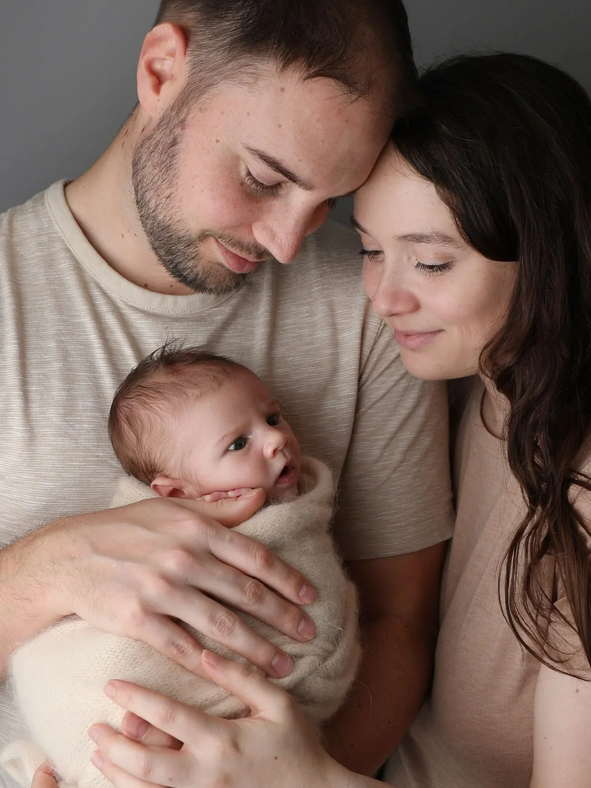 This time of year always fills my studio with tiny clients. Grateful for every family who trusts me to capture their baby&rsquo;s first memories 🤍 
.
.
.
.
.
#GuildfordPhotographer
#GuildfordNewbornPhotographer
#GuildfordPhotography
#SurreyPhotograp