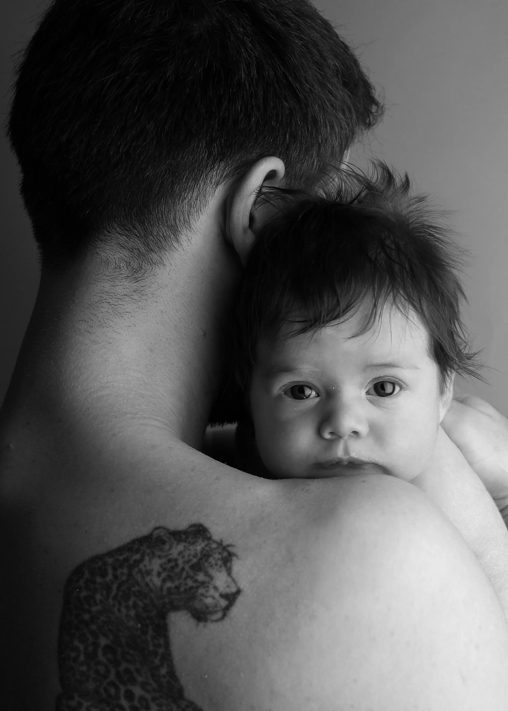 What Are the Best Photography Studios in Surrey for Capturing Newborn and Maternity Moments?