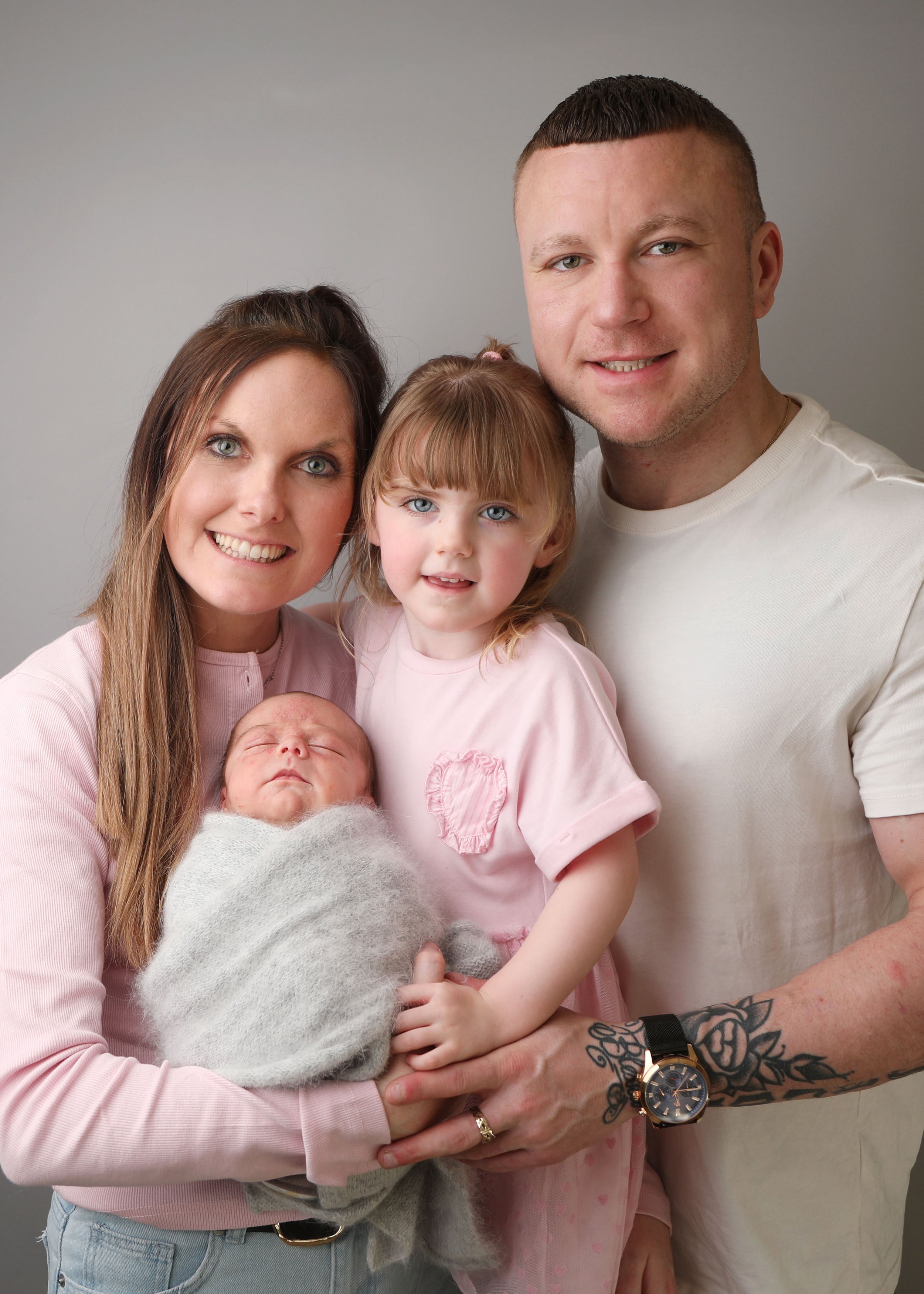 newborn-photos-in-guildford-surrey.jpg