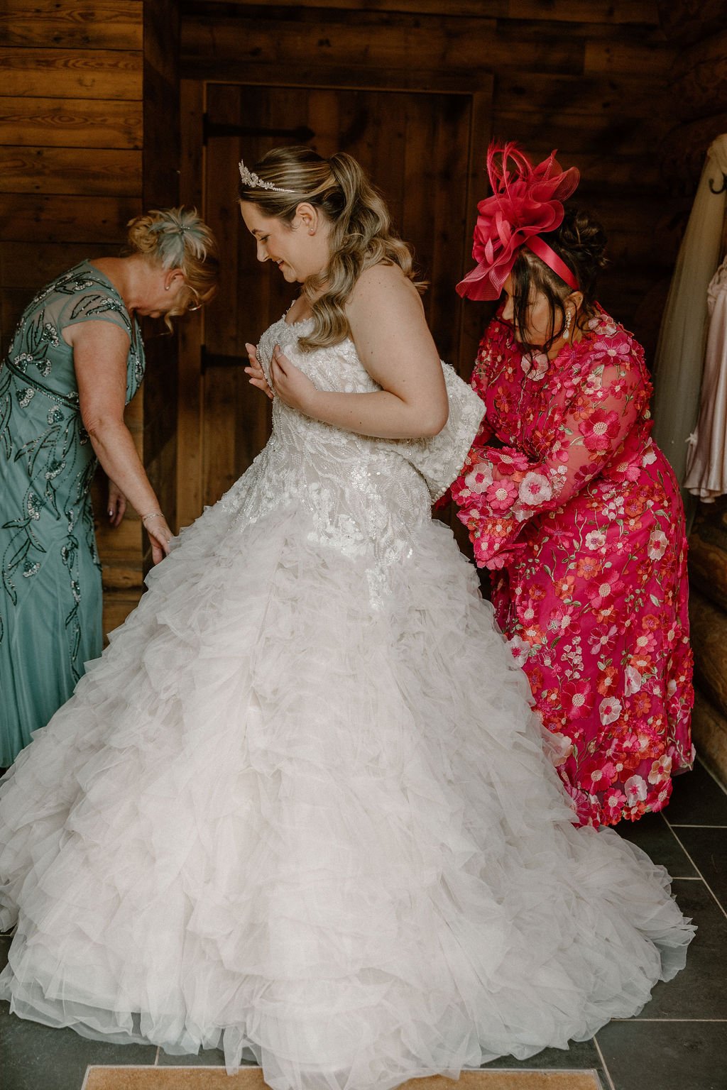 HiddenRiverBarn-AmyLouPhotography-Jessica&Oliver-300.jpg