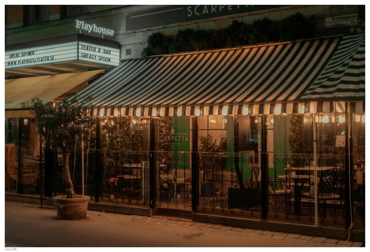 📷Leica M8

#Leica
#leicam8
#amateurphotography
#amateurphotographer 
#photolove 
#photographersofinstagram 
#photographylovers 
#lookslikefilm 
#digitalphotography 
#kodaksensor 
#ccdsensor 
#olddigitalcameraclub 
#olddigitalcamera 
#10megapixels 
#